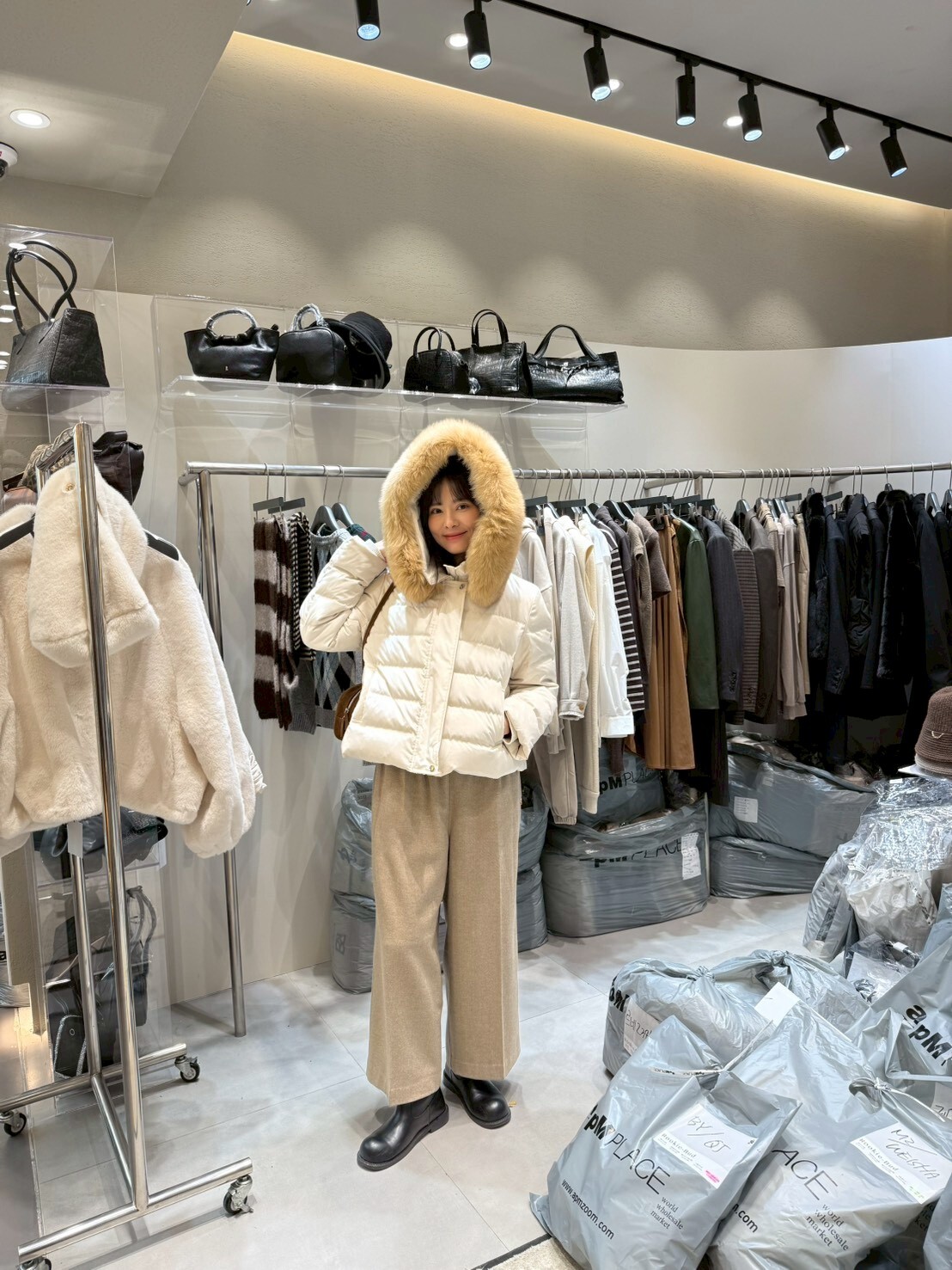 RB5212 狐狸毛鴨絨短版外套