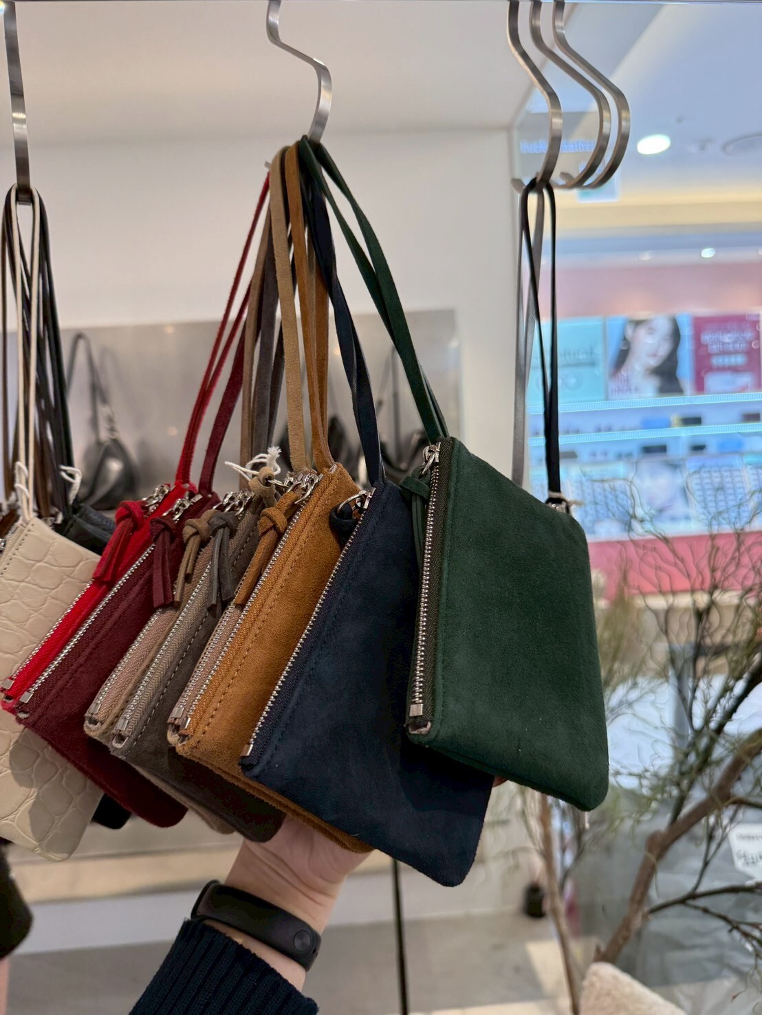 BU5224 25FW 枕頭收納零錢包 - 水洗牛皮