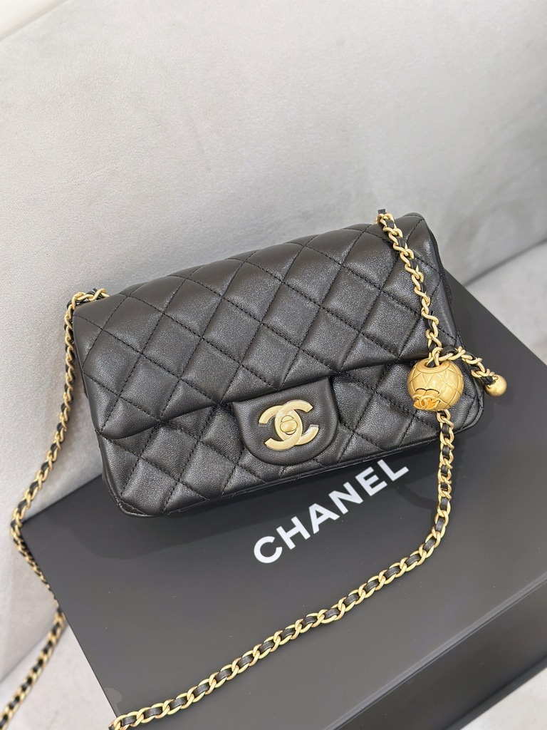 CHANEL Classic Mini Flap Bag 20cm 金球 black ghw lambskin AS1787