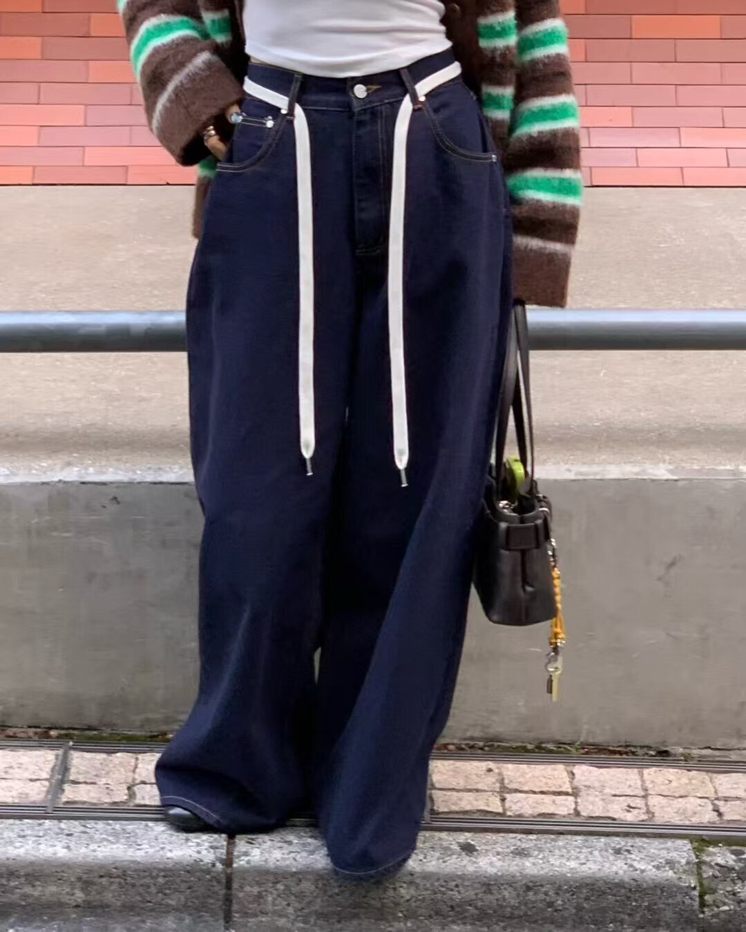 白綁帶牛仔長褲