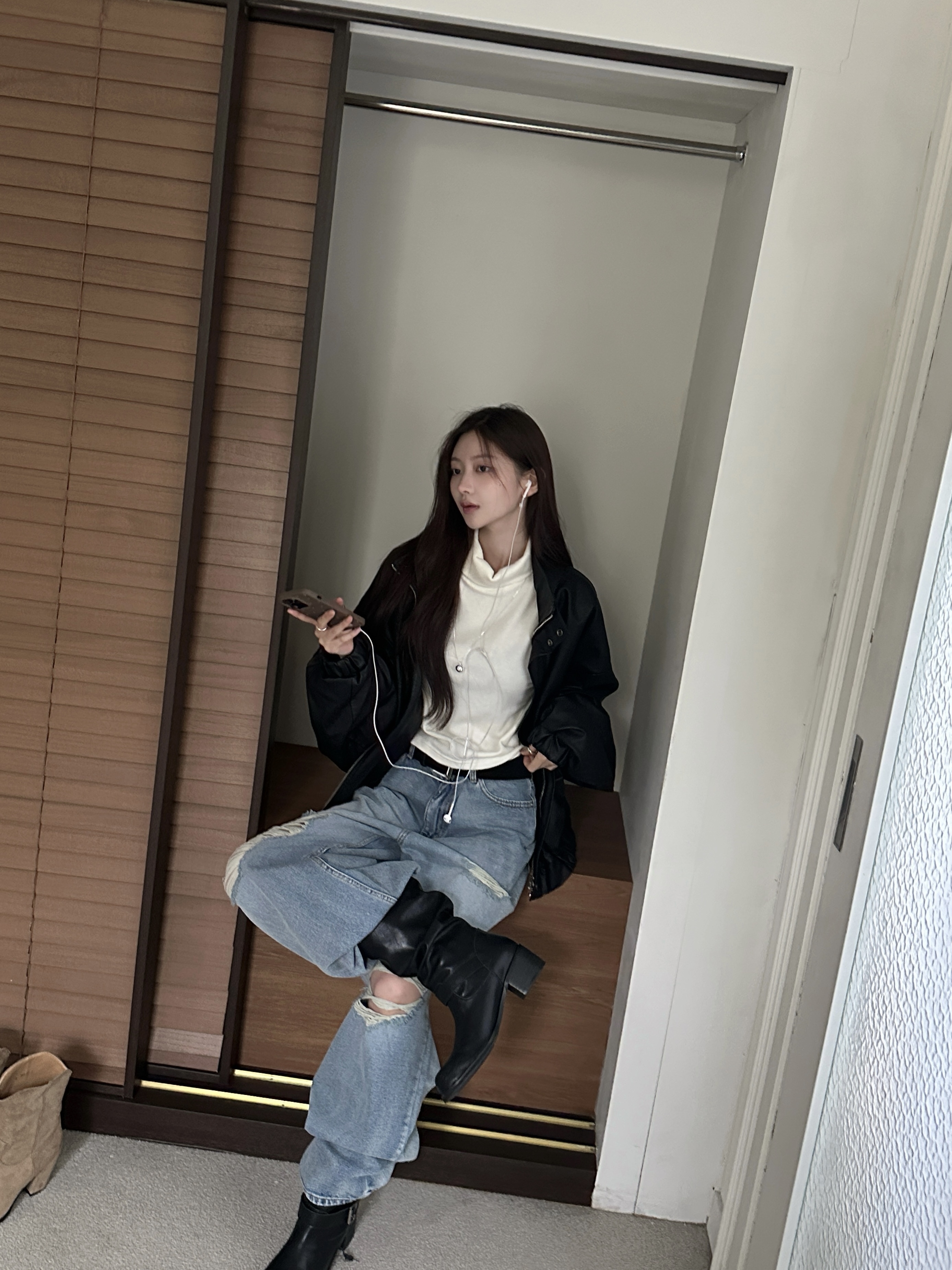 【現貨】D06 冬日氛圍 高領無袖上衣 (白)