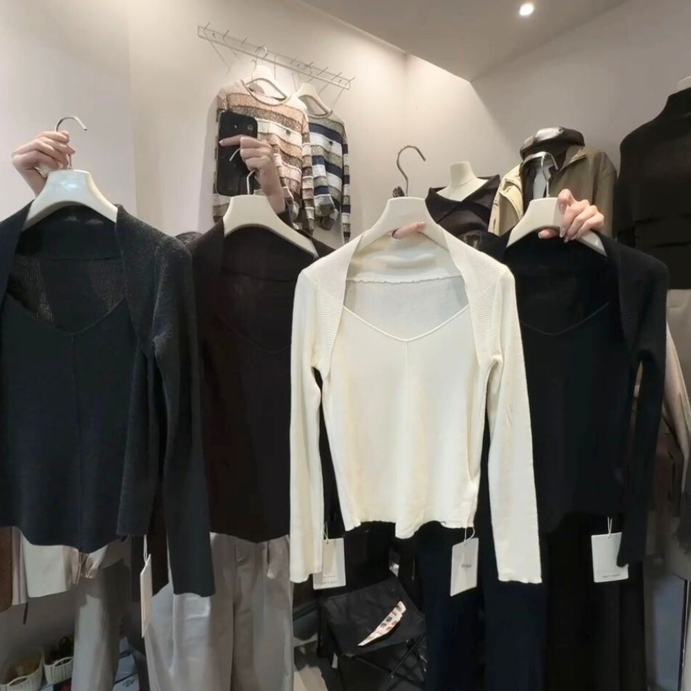 【單穿就超好看】DOMISS羊絨針織方領修身上衣 爆推-4色 針織上衣 毛衣(現貨)