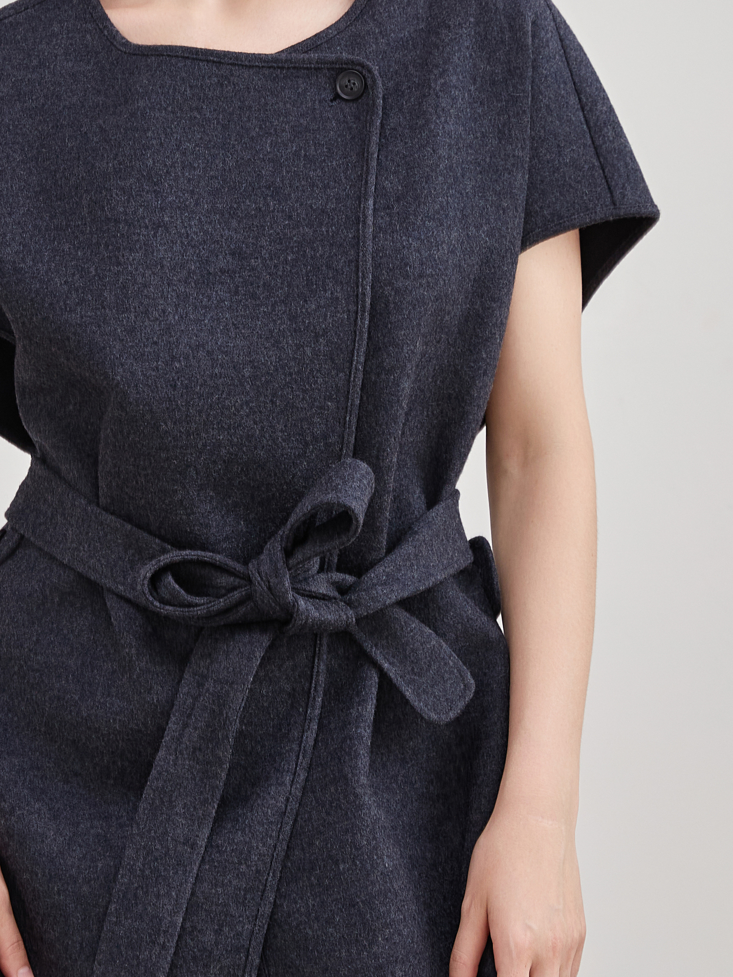 mi-tu 羊毛馬甲外套