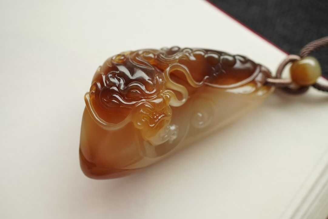 115410 和田玉金山礦老坑糖白料祥龍獻瑞掛件