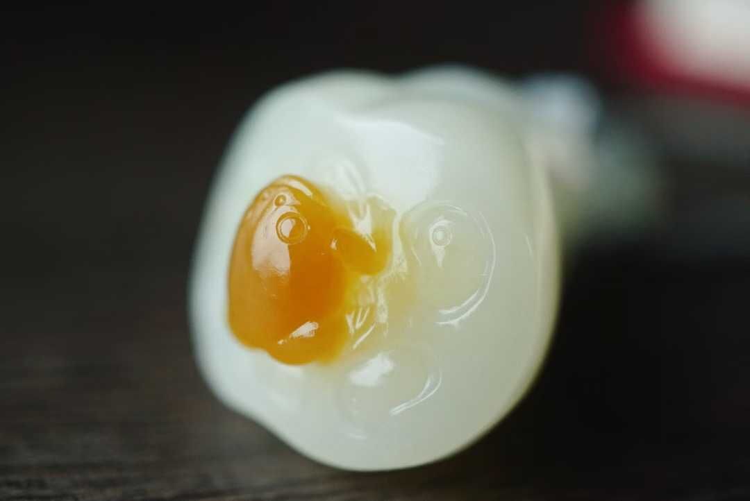 115411 和田玉呱呱來財掛件