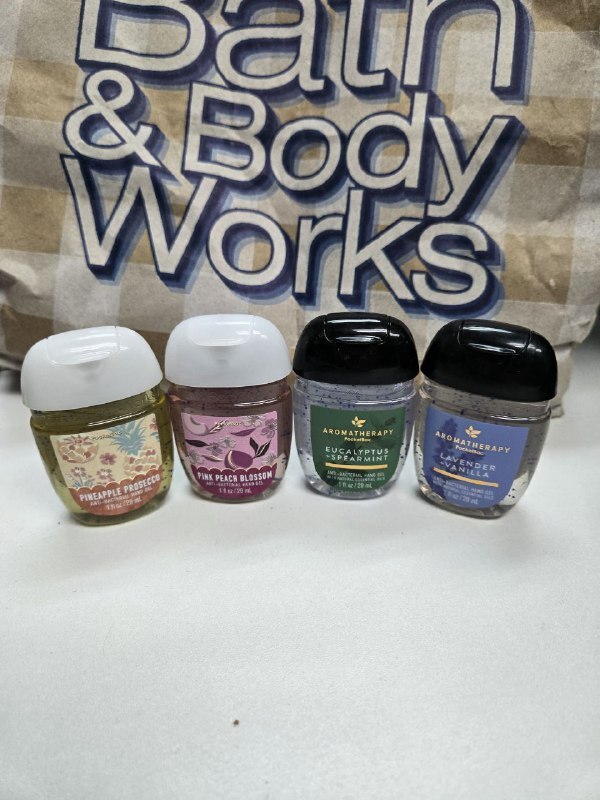 [S] BEAUTY BATH & BODY WORKS ANTI-BACTERIAL HAND GEL, SBU680 (SBU680)