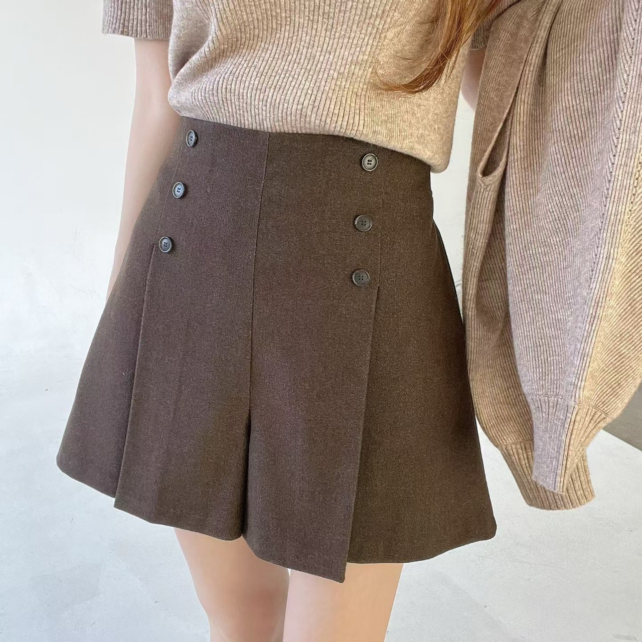 排釦高腰短褲裙