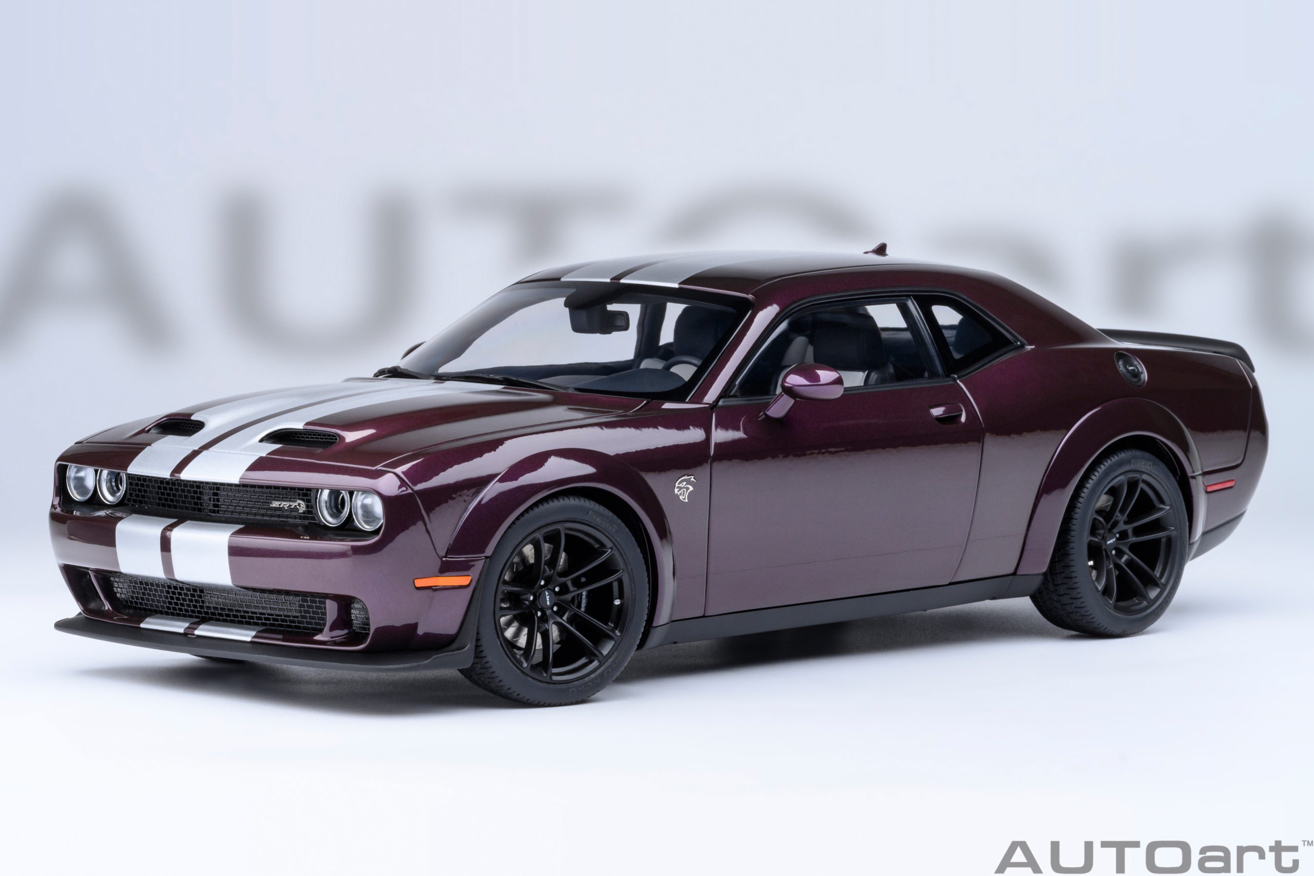 1/18 AUTOART Dodge Challenger SRT Jailbreak 2022 (Hellraisin) (71762)
