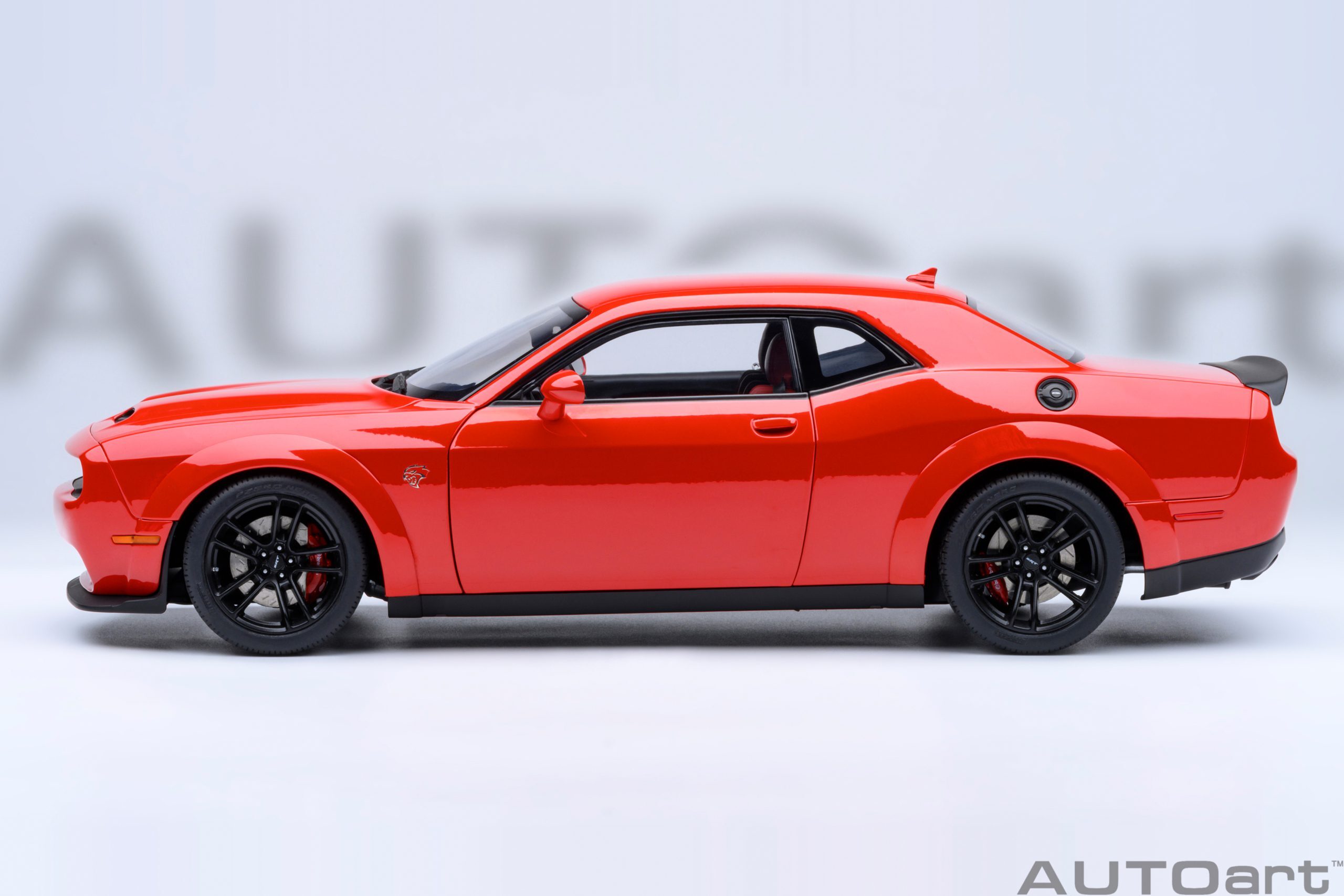 1/18 AUTOART  Dodge Challenger SRT Jailbreak 2022 (TorRed) (71764)