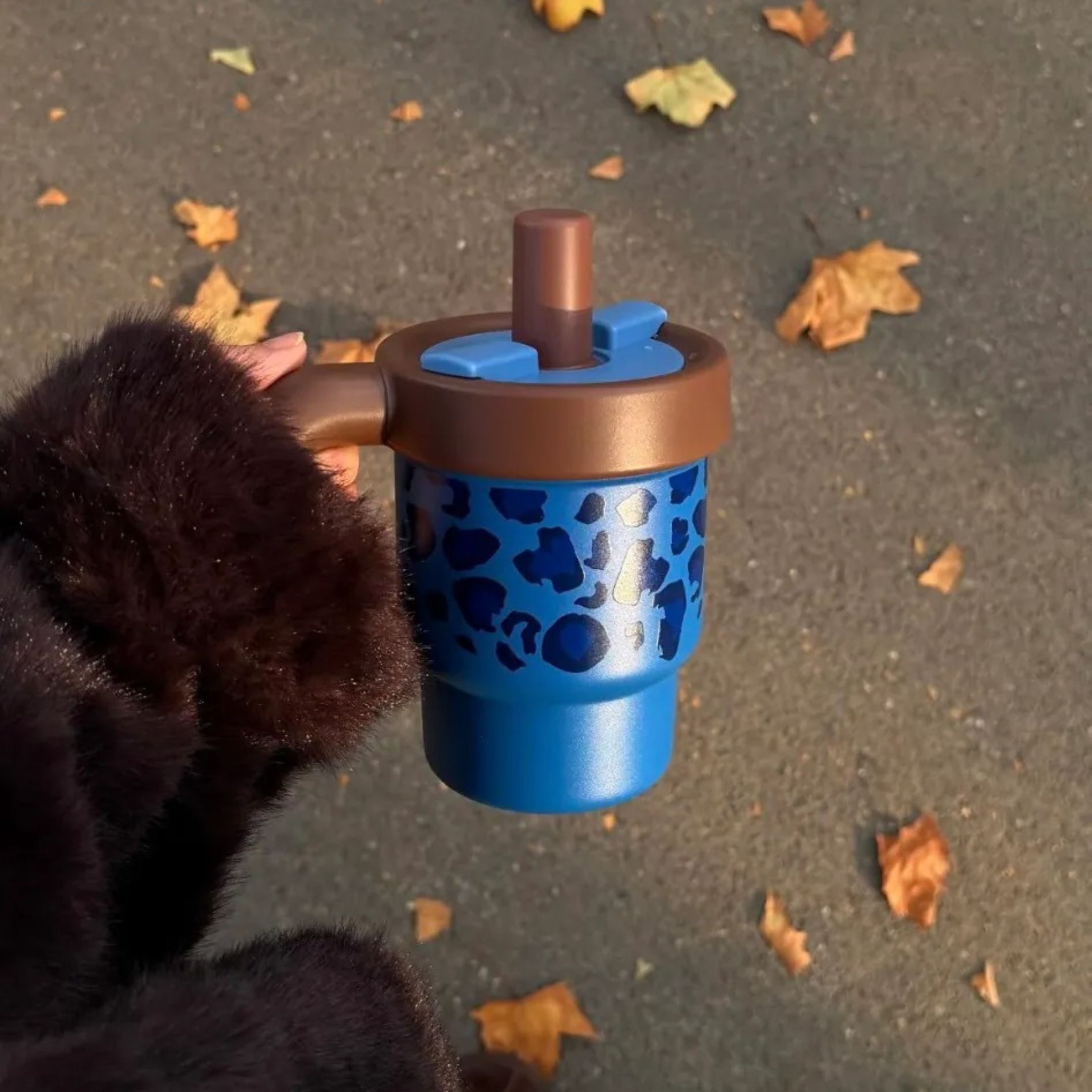 NICEDAY 代購 BABLOV 豹紋 迷你 大容量 冰霸杯 610ml 四色 藍 粉 棕 奶茶