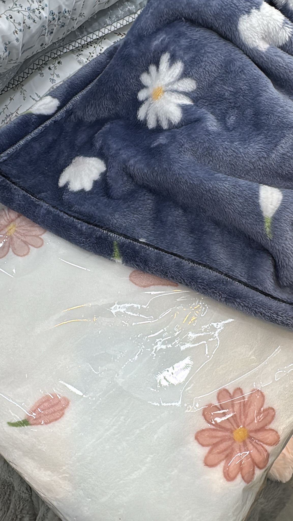 (5224) 法蘭絨花花被【160x210cm】