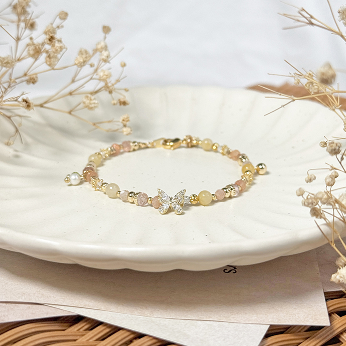 生日花 • 陸月拾參 • 陸蓮花 – 黃玉 – 手鍊