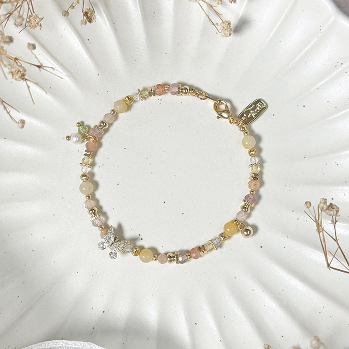 生日花 • 陸月拾參 • 陸蓮花 – 黃玉 – 手鍊