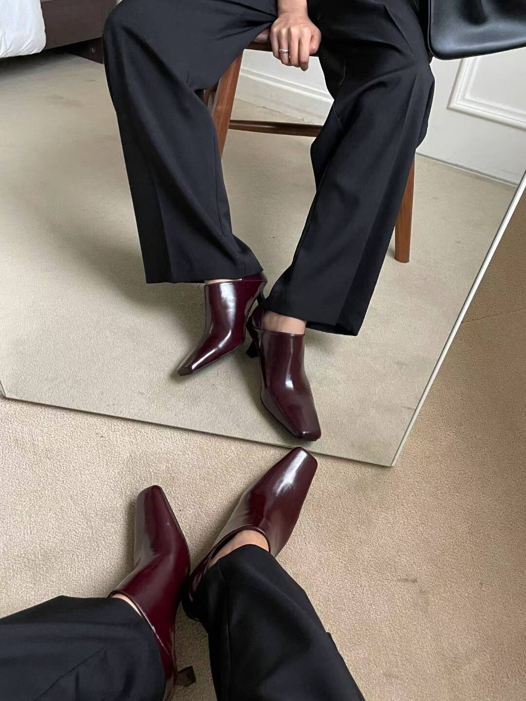 側V字切口造型小方頭細跟踝靴 / 3色