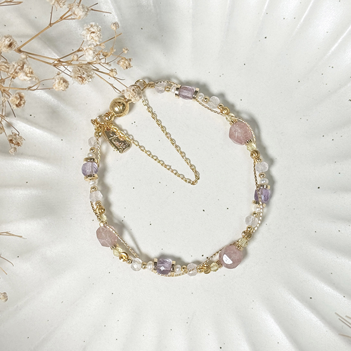 生日花 • 伍月拾 • 牡丹花 – 草莓晶 – 手鍊