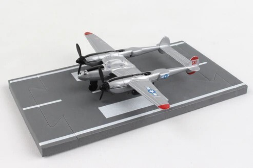 P-38 閃電式戰鬥機 銀