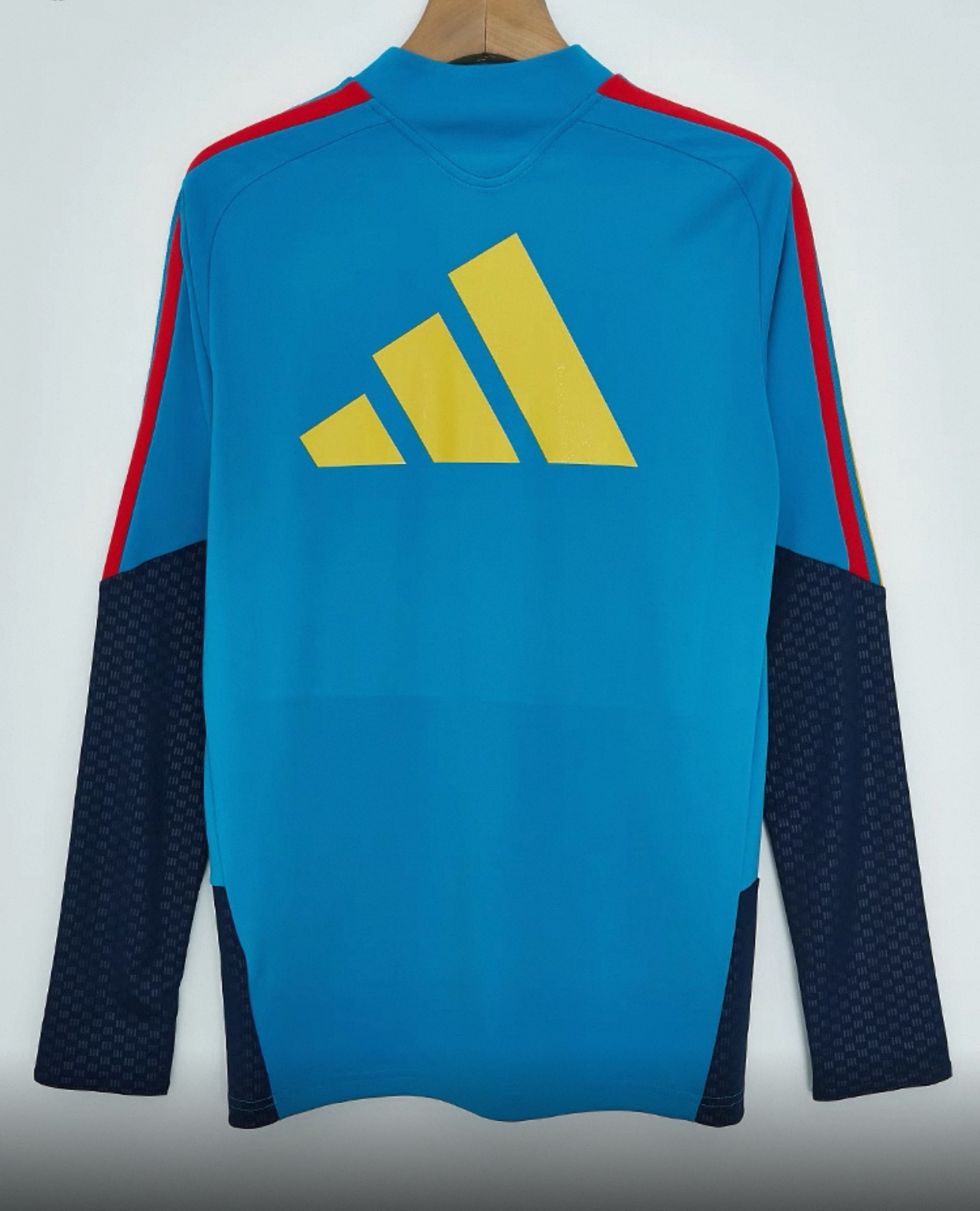 2026 Spain Tiro 26 Pro Training Top (With DIY Sponsor)