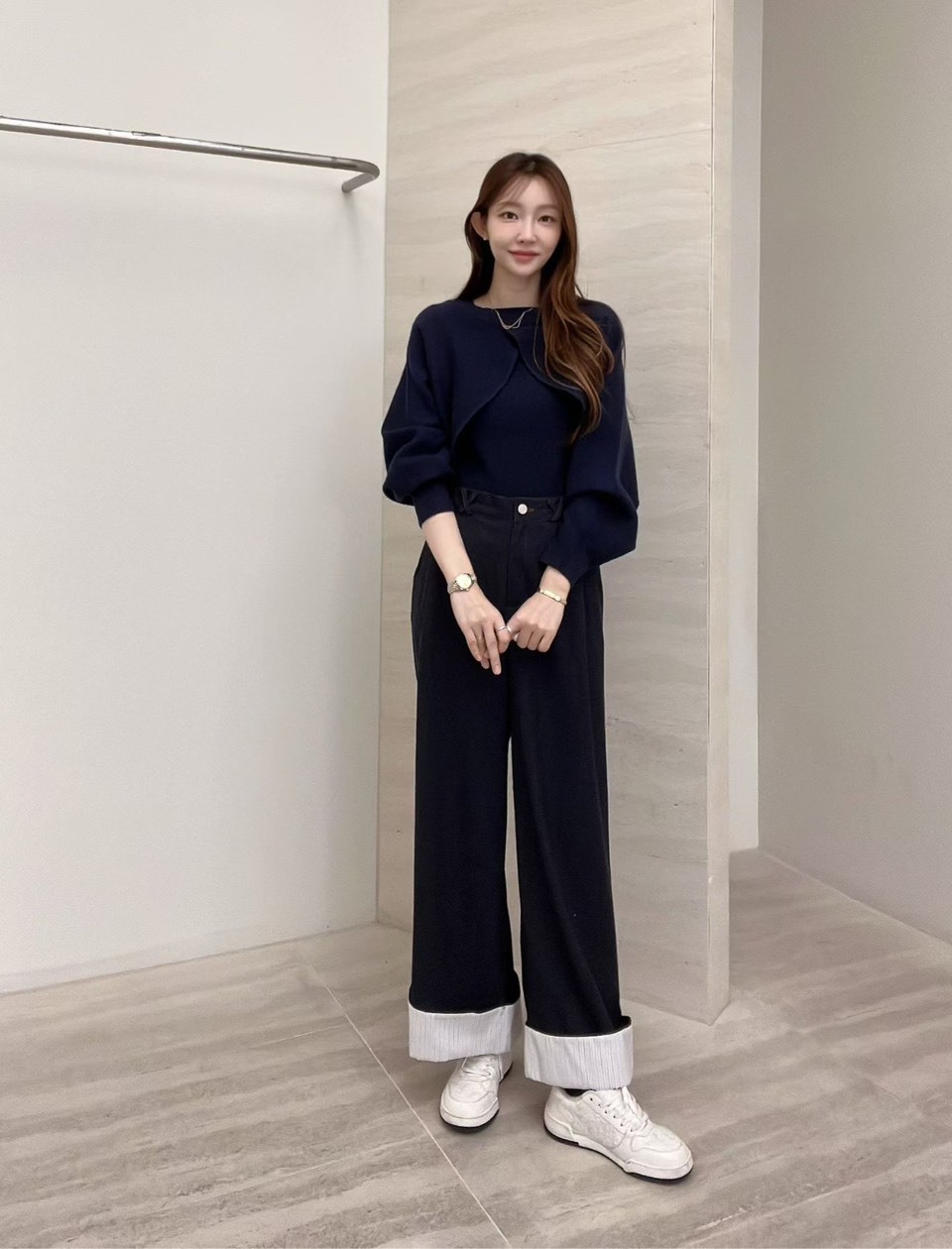 反摺直線寬管長褲