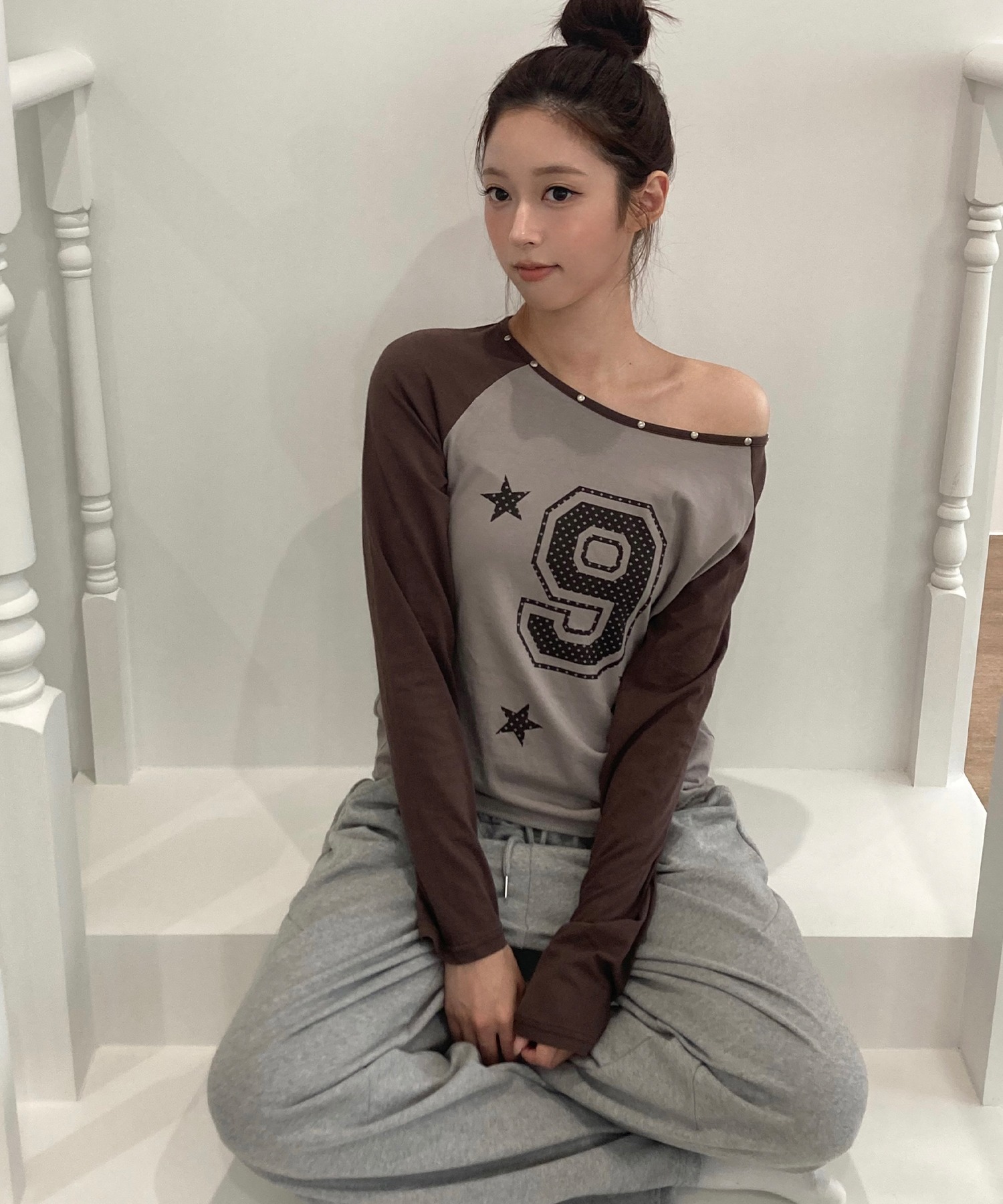 CHICKS Nine Star Stud One Shoulder Coloring Long Sleeve