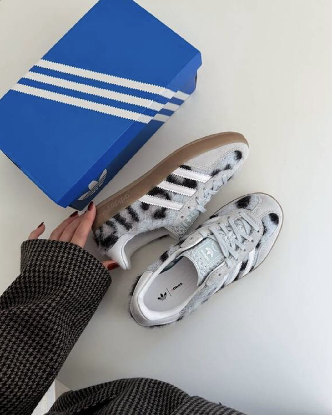 atmos Pink x Adidas Gazelle Indoor 灰白 灰藍 豹紋 絨毛 焦糖底 聯名款 男女鞋