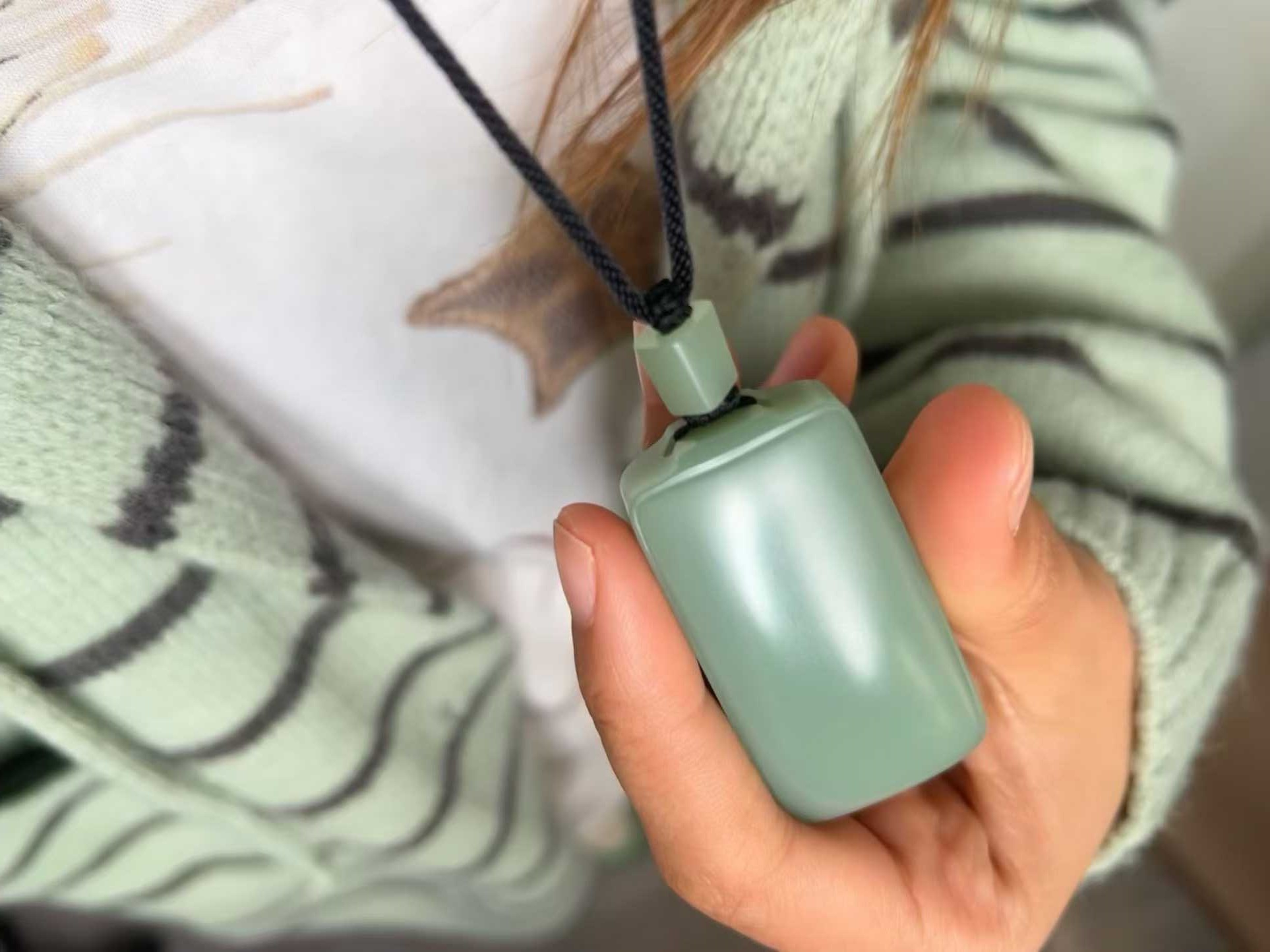 和田玉粉青無事牌,天然和田玉軟玉