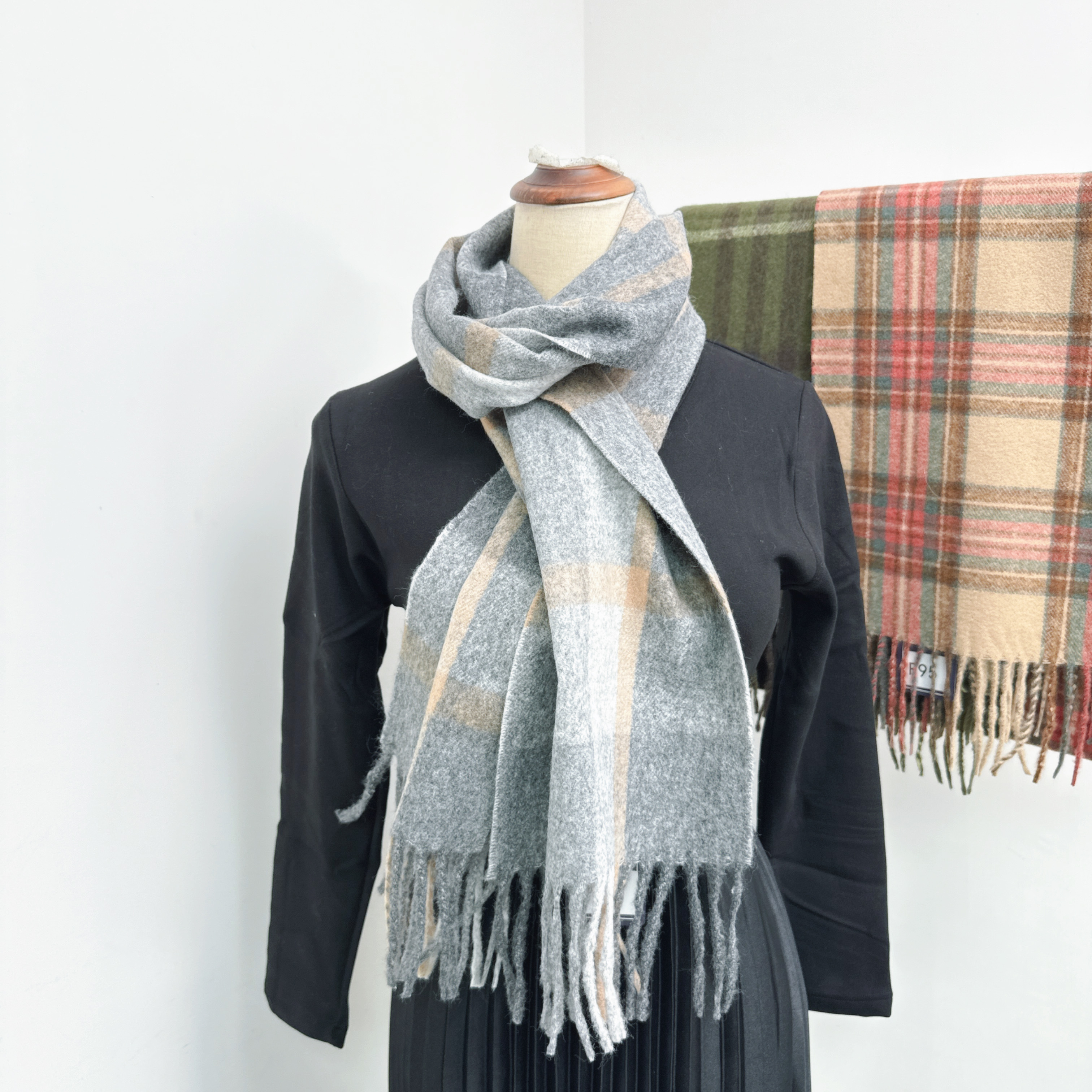 12色格紋細版SOSO邊頸巾35 x 180cm (F93-F104)