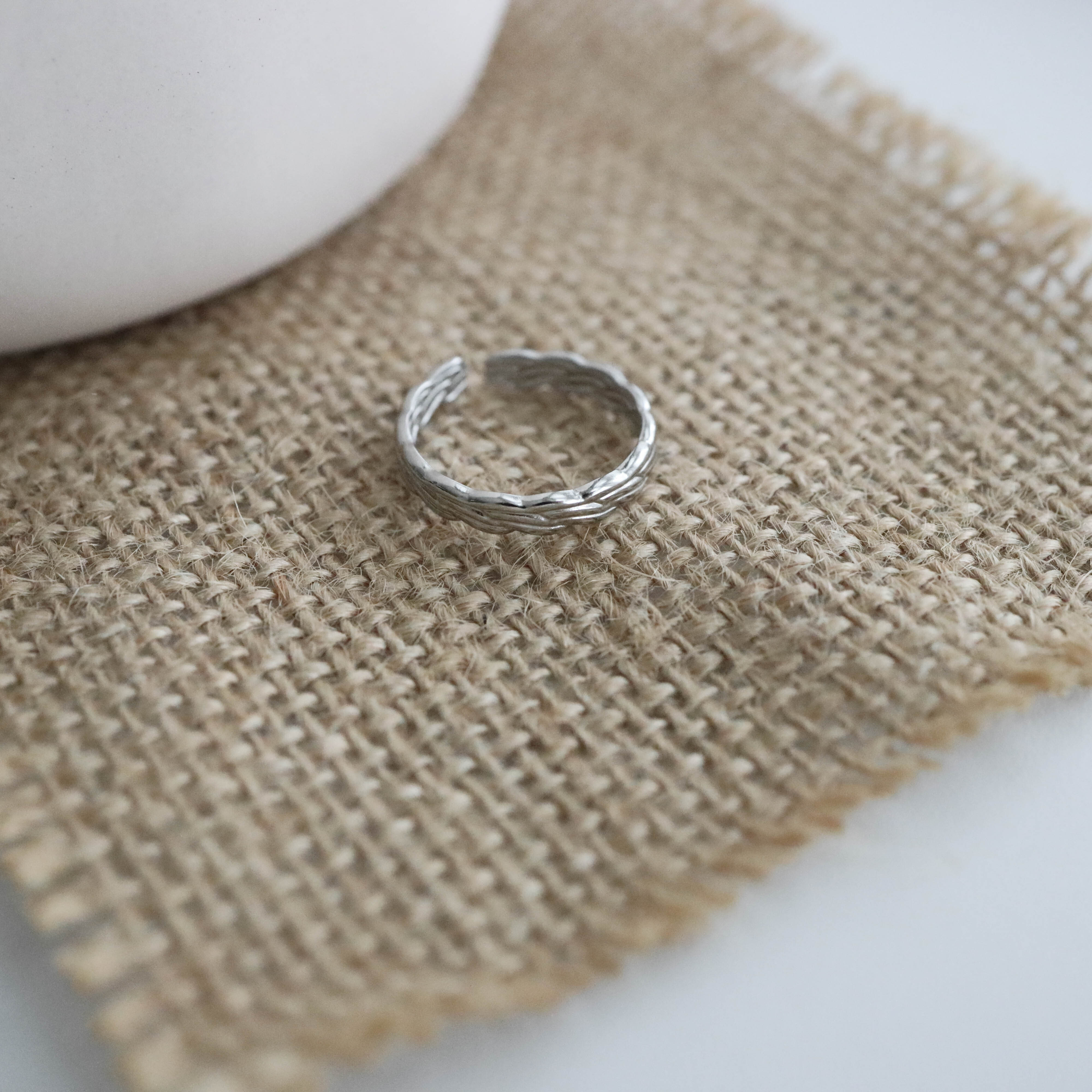 不怕水波紋感鋼戒