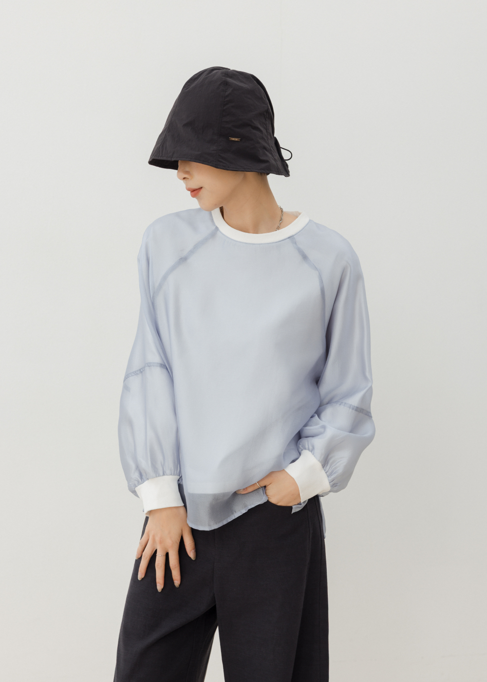 歐根紗層次澎袖上衣