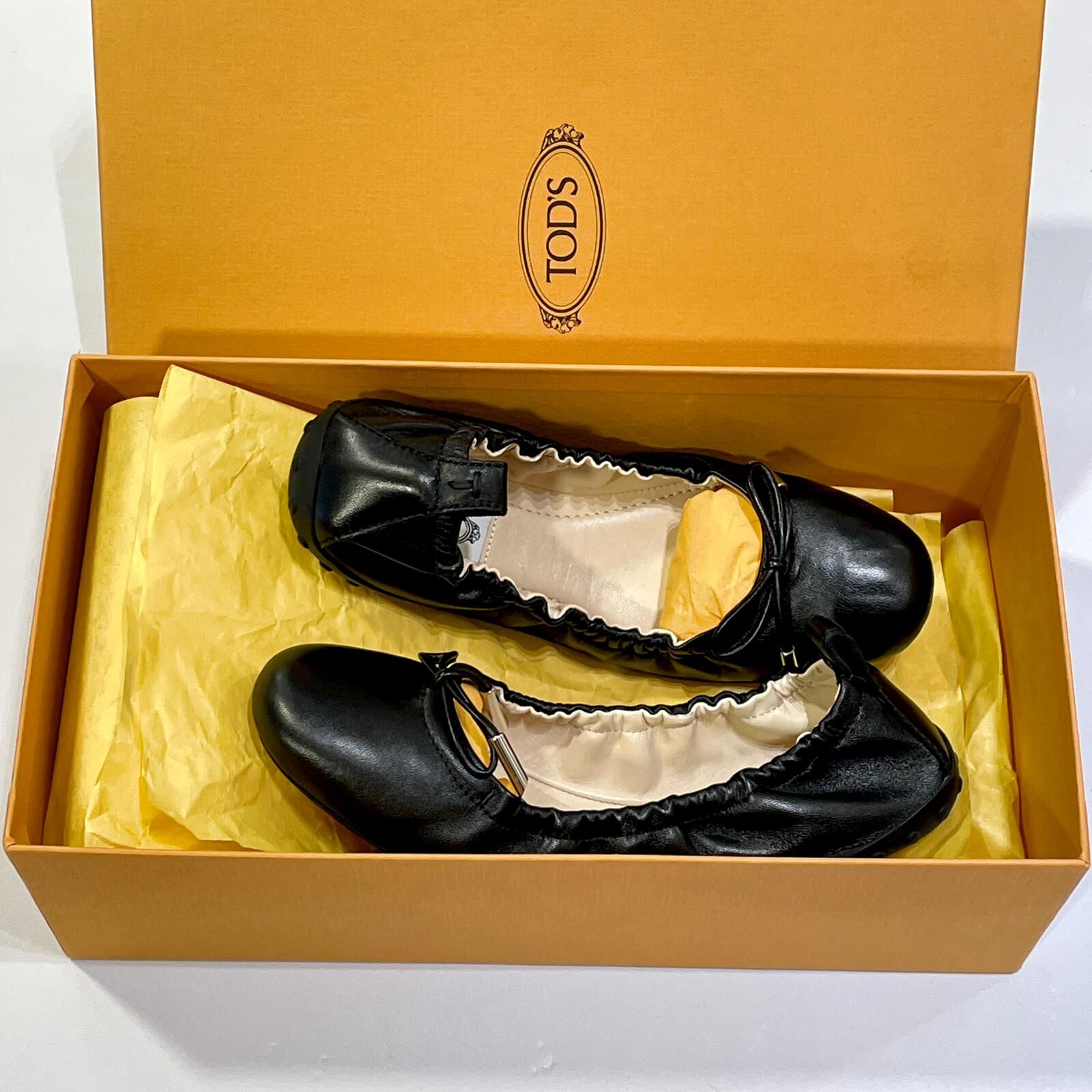 只有35碼~全球最抵!!! 全新TOD'S芭蕾舞鞋, 黑色超柔軟羊皮蝴蝶結, 托德斯魷魚鞋 #BRAND NEW #香榭站正品