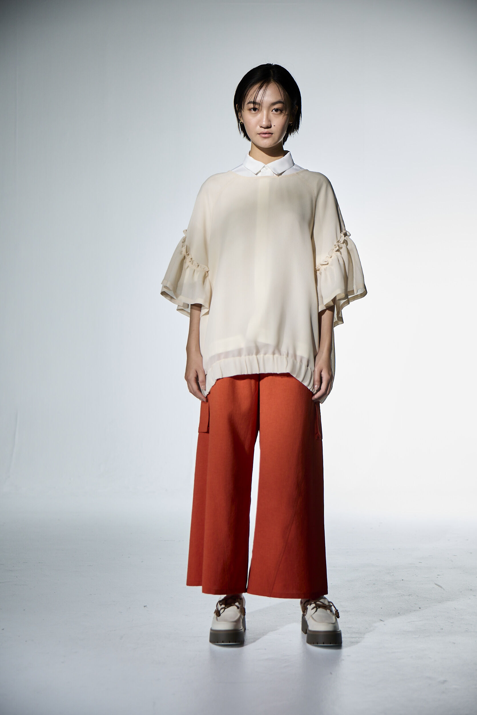 花邊五分連袖上衣