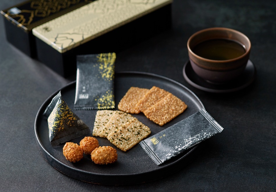 【直播】AN111834 日本赤坂柿山｜赤坂綜合米菓禮盒・黑白缶 (19入/醬油・海苔・鹽味)