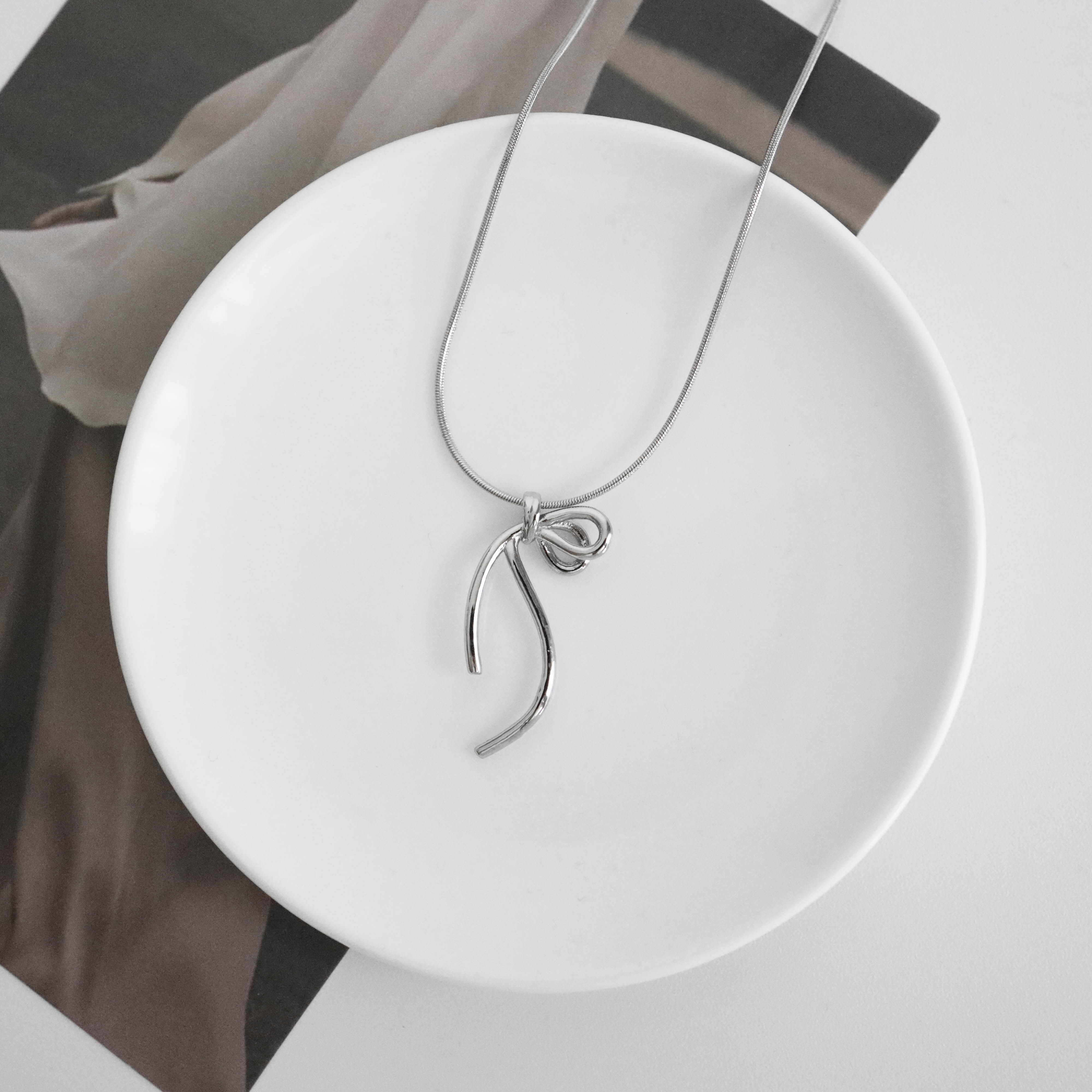 不怕水長尾蝴蝶結項鍊