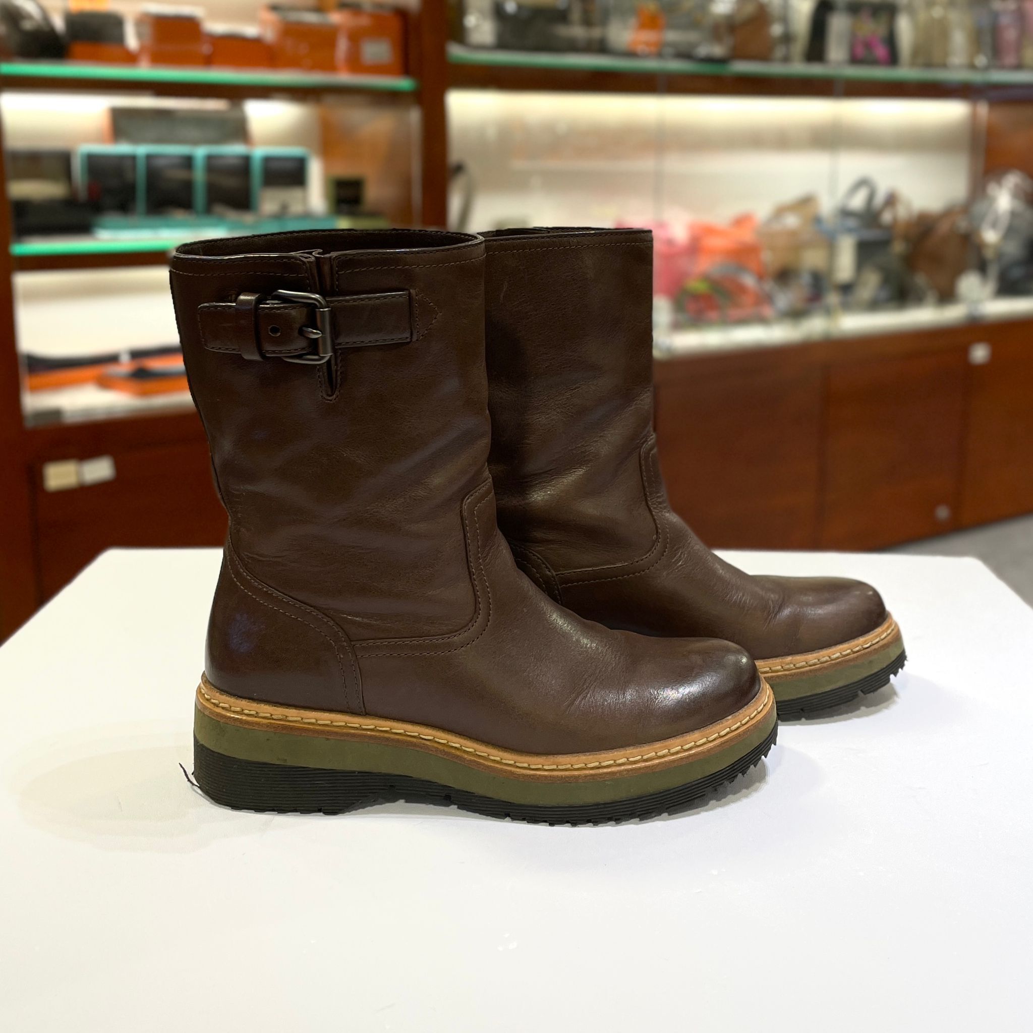 只有35碼~超級筍價!!! 95%NEW二手PRADA BOOTS,馬丁靴, 深啡色牛皮, 普拉達靴子, #香榭站正品