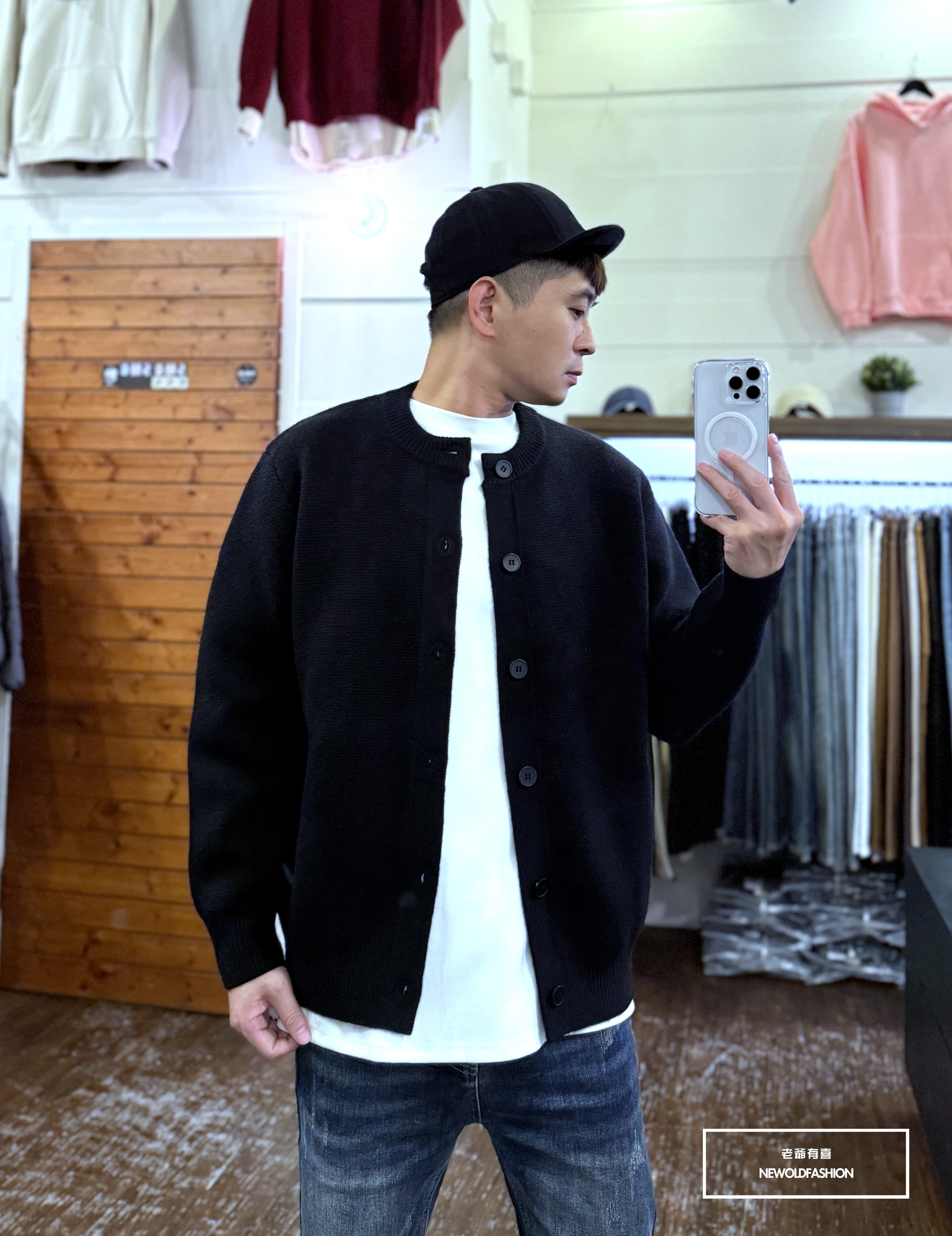 『新品上市』重磅黑釦素面針織罩衫(NOF251072511)-黑