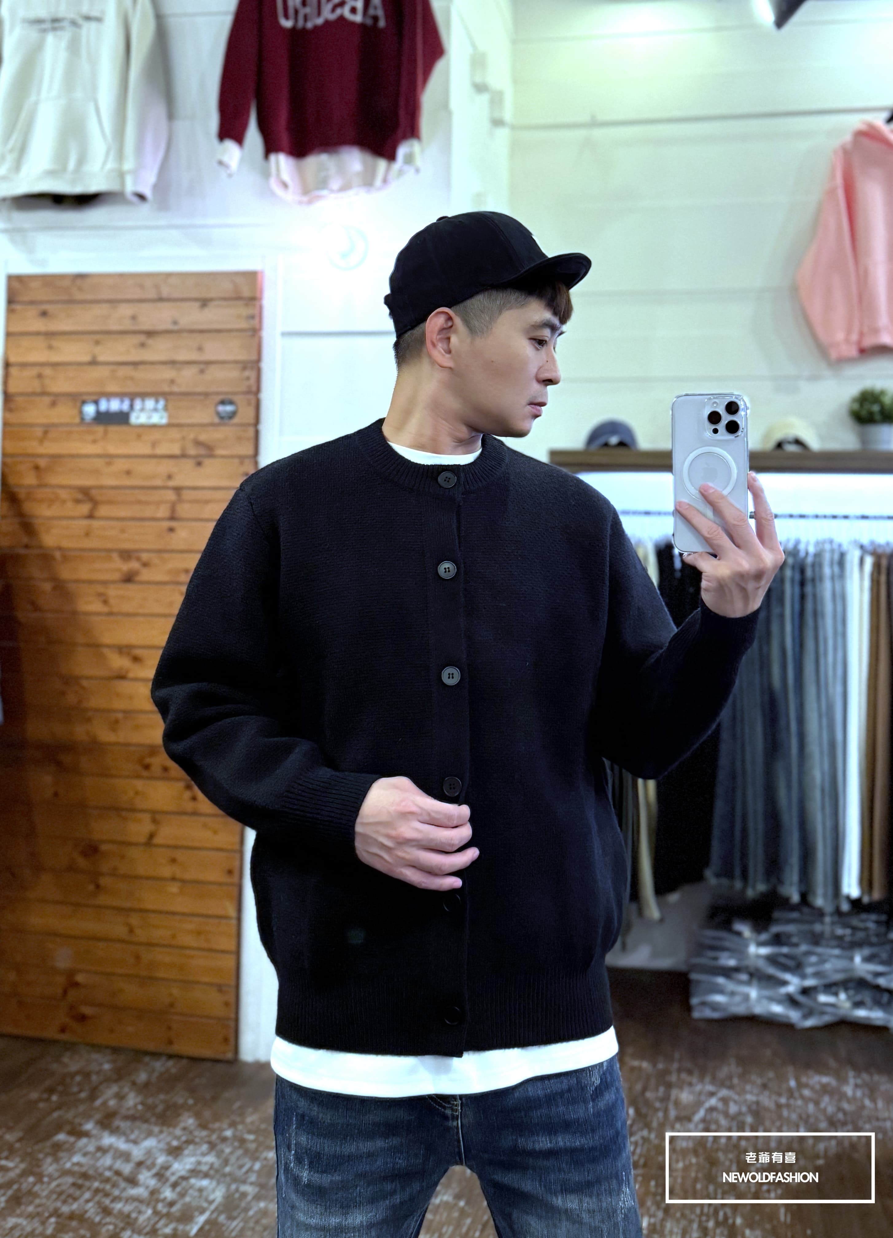 『新品上市』重磅黑釦素面針織罩衫(NOF251072511)-黑