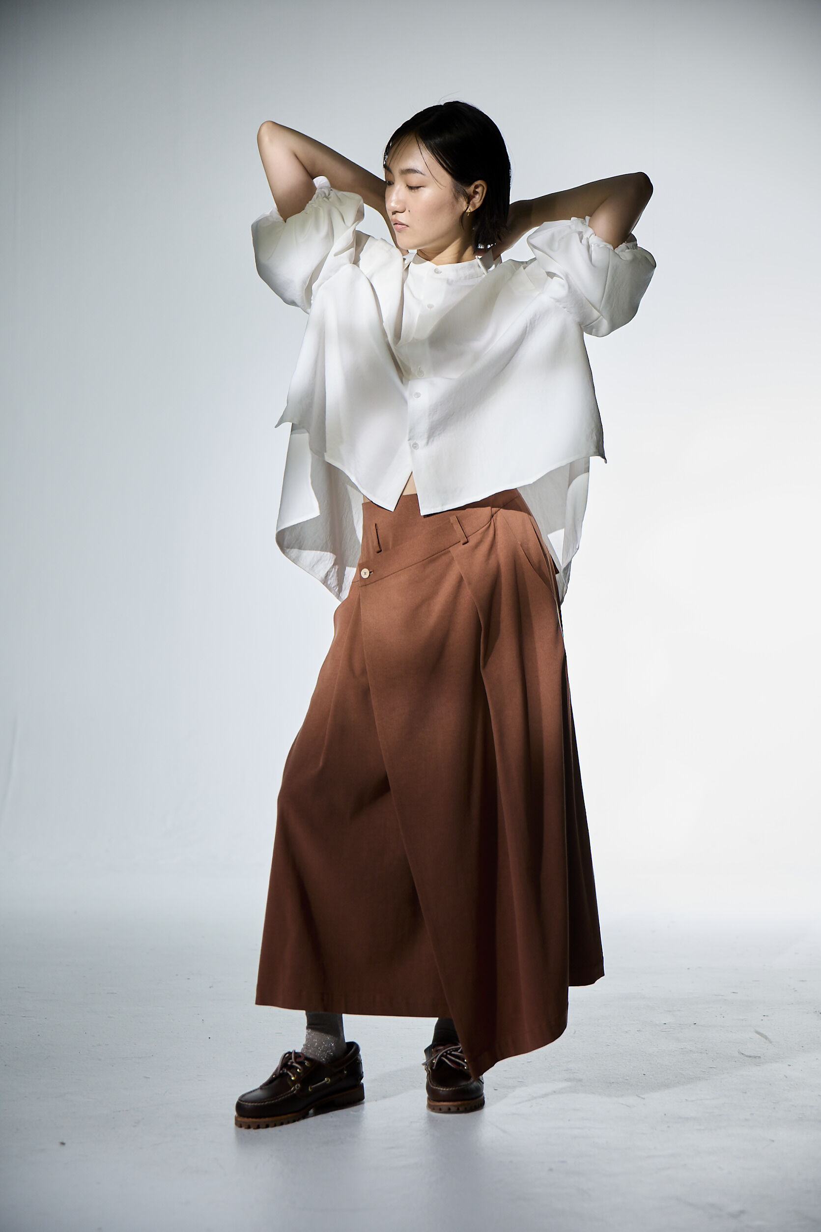 前短後長蓬袖襯衫