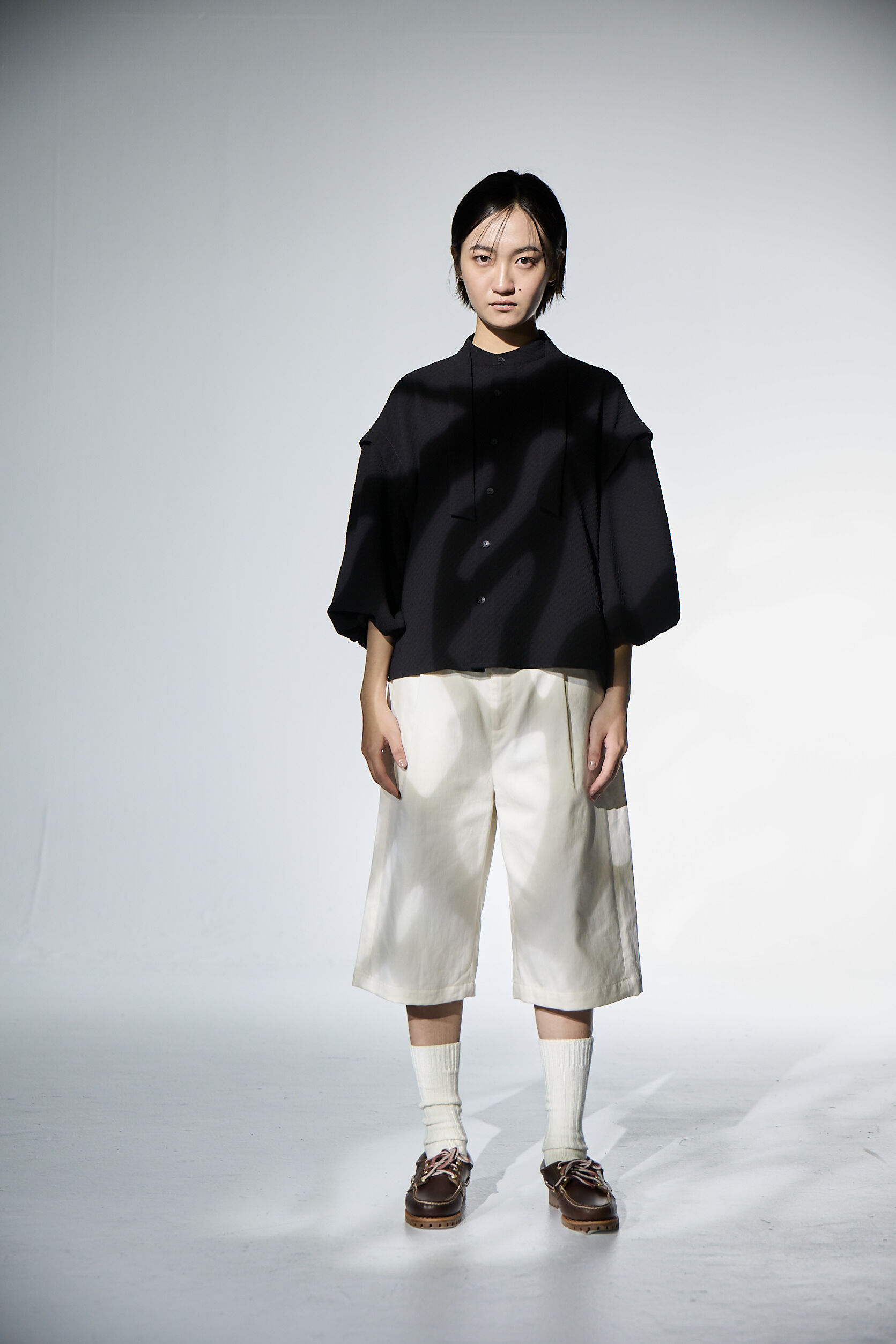 前短後長蓬袖襯衫