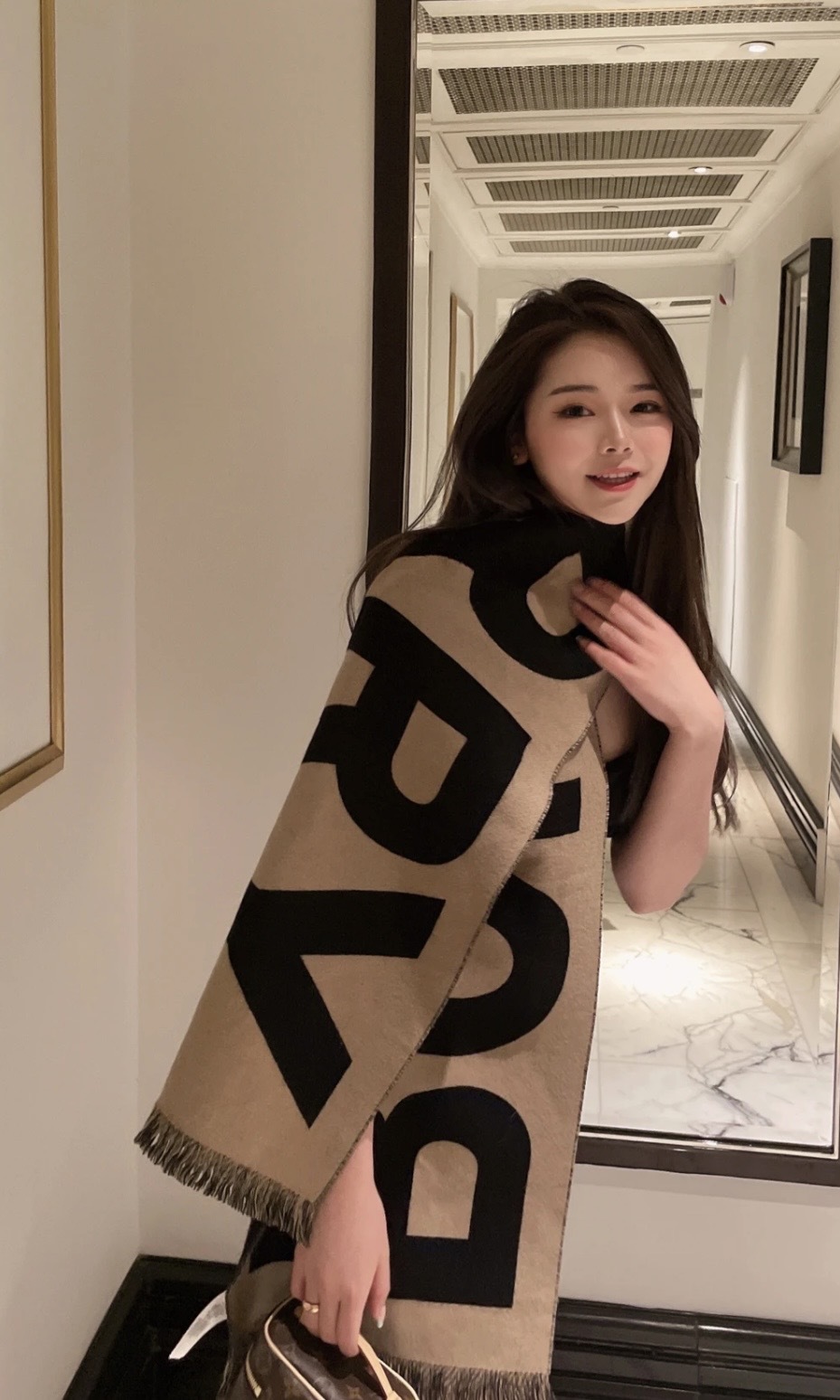 Burberry Logo Jacquard Scarf 徽標羊毛提花 絨線圍巾