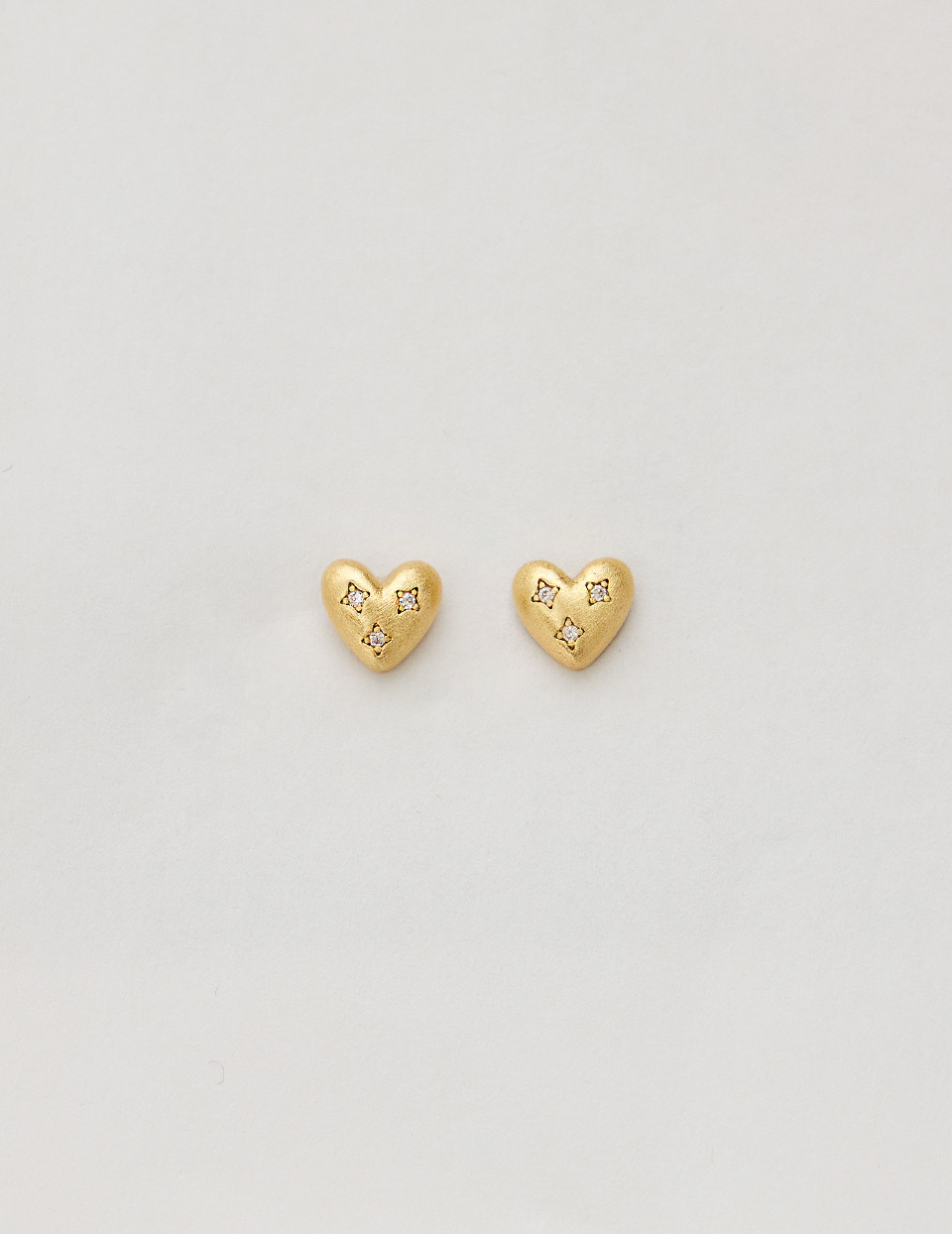 鑽光星芒愛心。針式耳環(金)