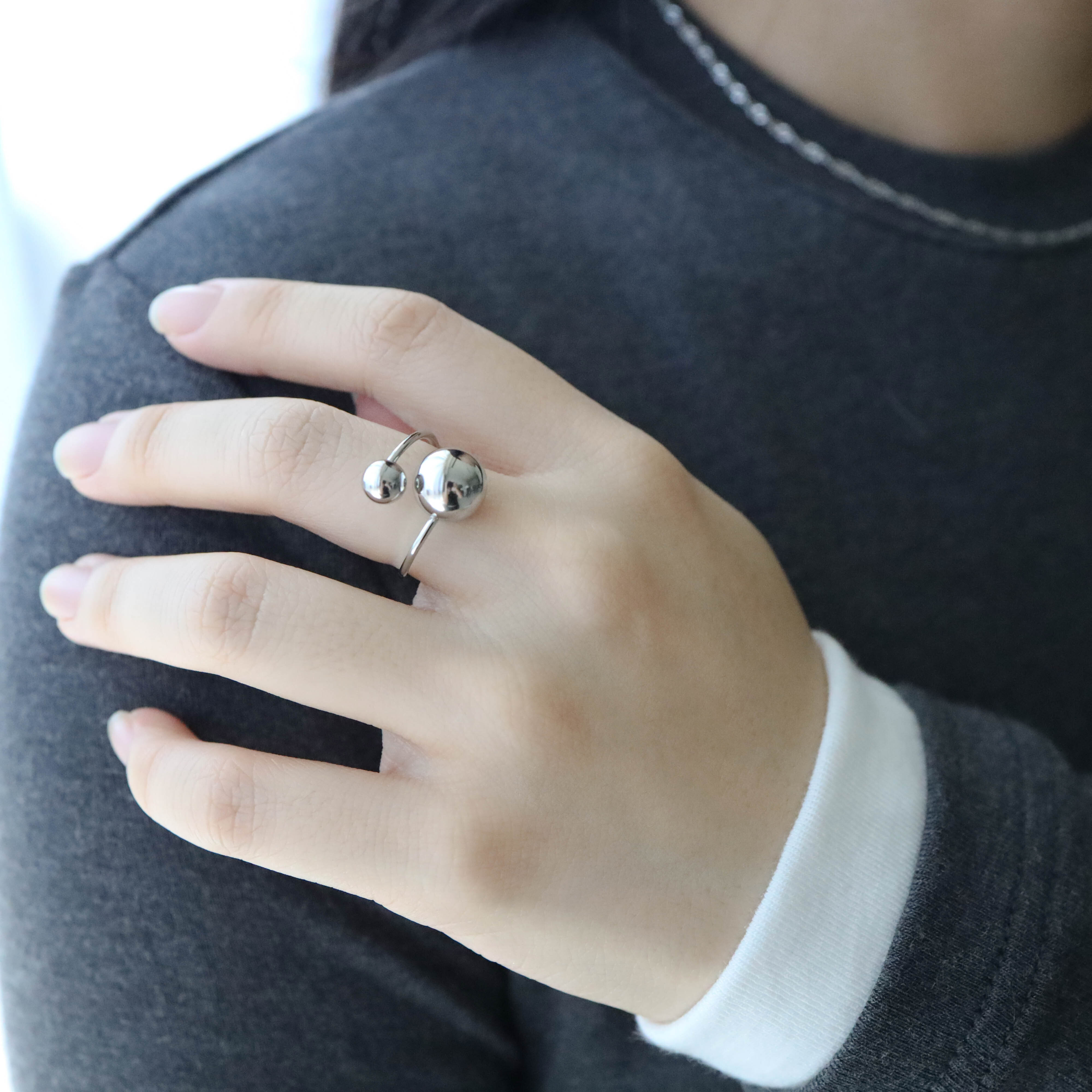 不怕水金屬球鋼戒