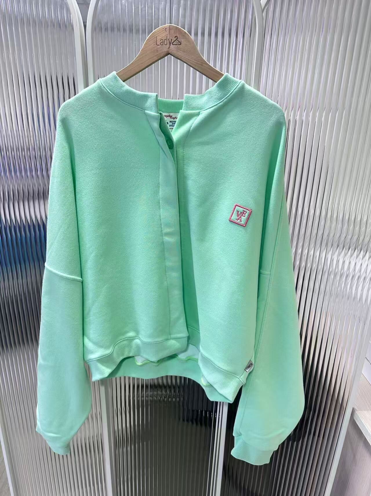 AA100 圓領帶扣衛衣