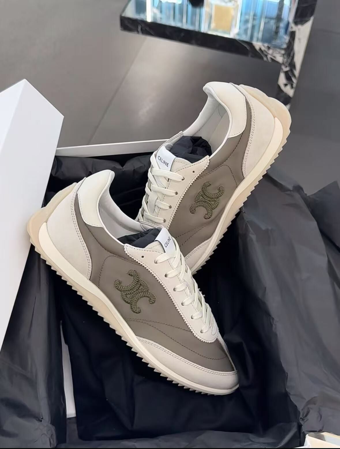 Celine 25新款 Racer 灰綠（足碼）