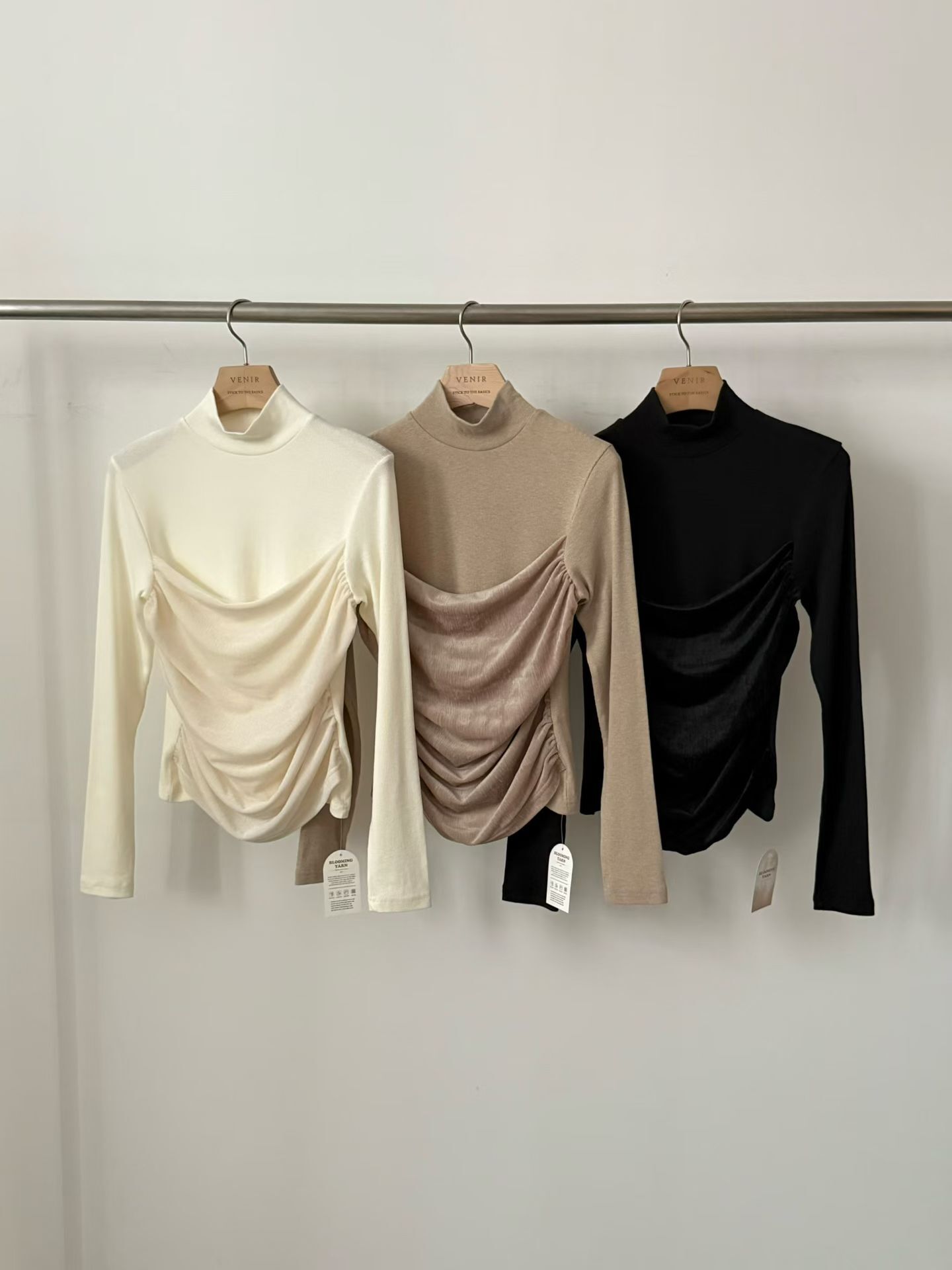 VR5221 天鵝絨拼摺高領上衣