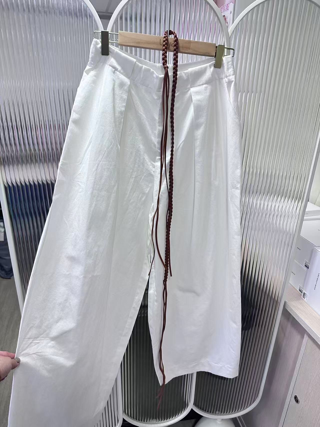 AA102 闊腳褲(白)