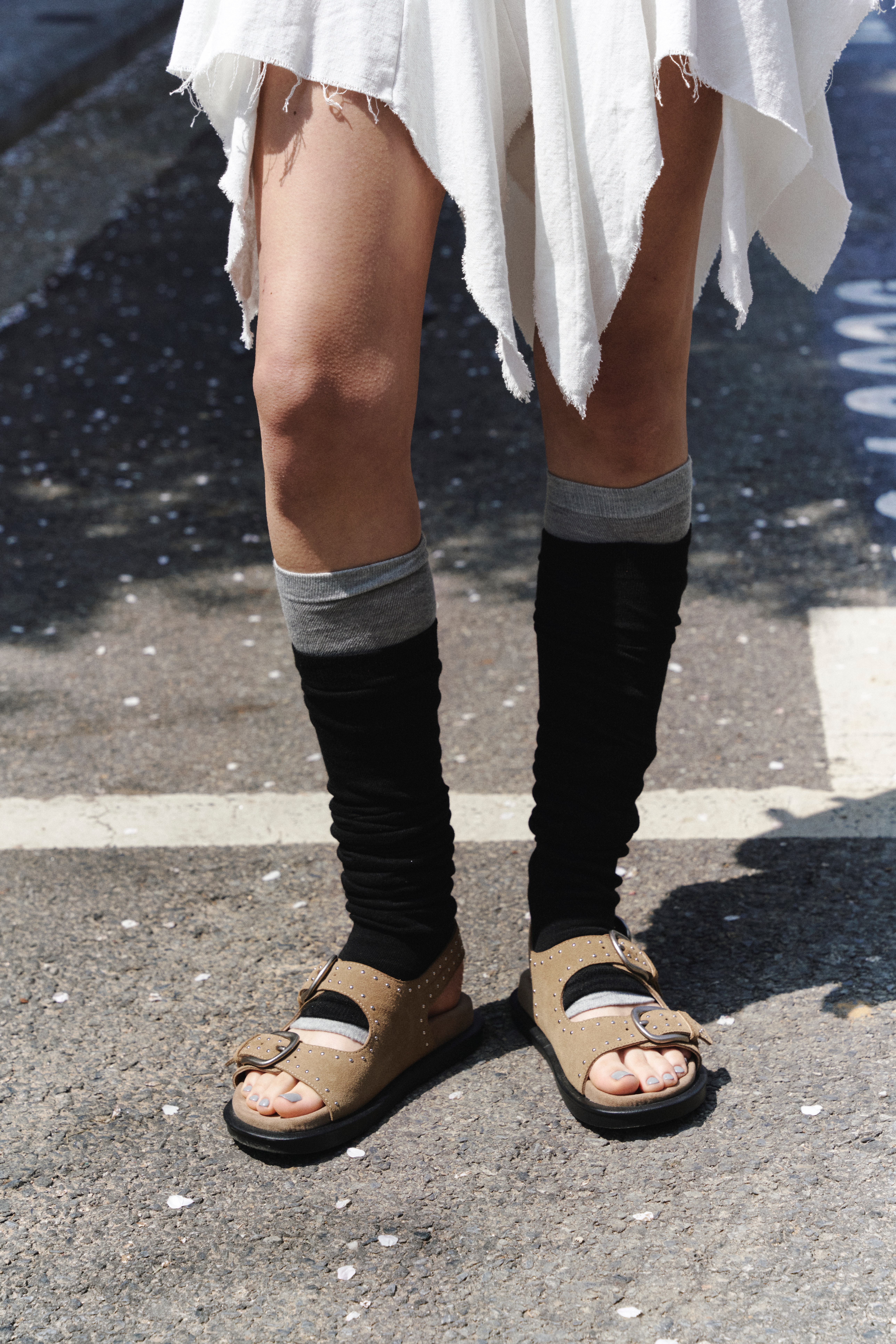 KHIHO TRINITY BUCKLE SANDALS BEIGE K25-SH009 BG