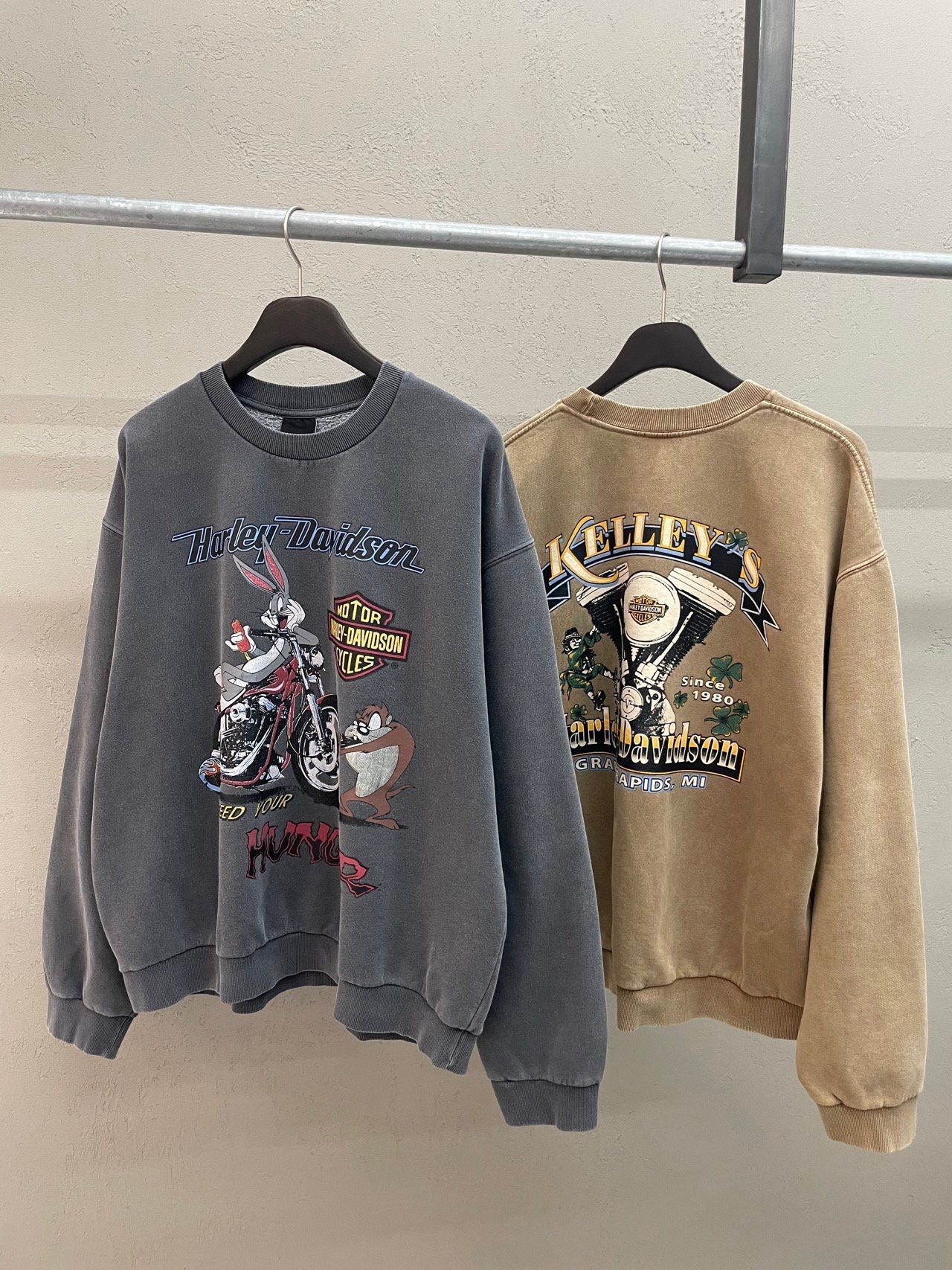 洗水卡通圖案英文字衛衣 ARCHIVE-405T