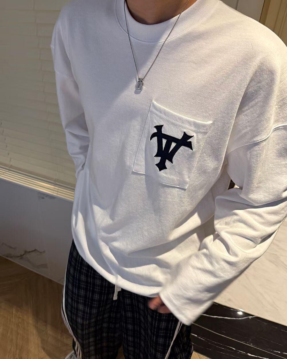 英文字長袖衫 VOLT-110T