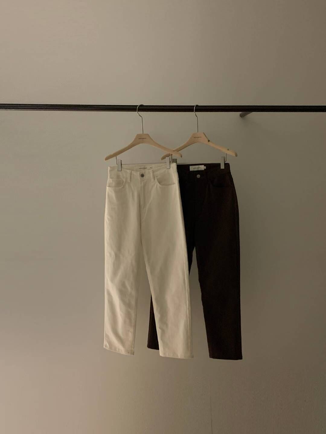 AY5206 日常直腳牛仔褲 *特價貨品不設退換*
