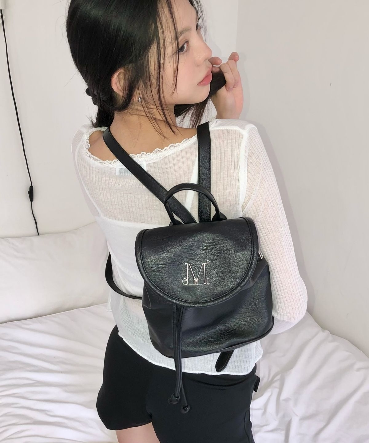 MUCENT Runel 金屬 標誌 皮革迷 你 雙肩包