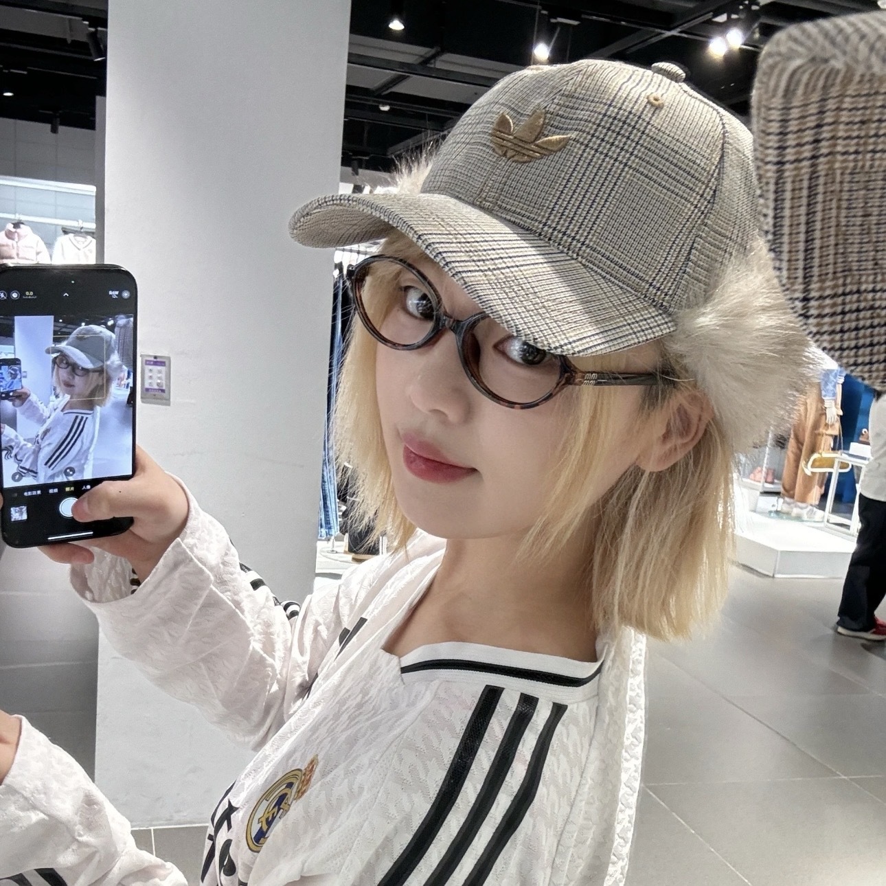 ADIDAS ORIGINALS 格紋 護耳帽 蝴蝶結 秋冬 人造毛皮 帽子 保暖 三葉草 IA8904